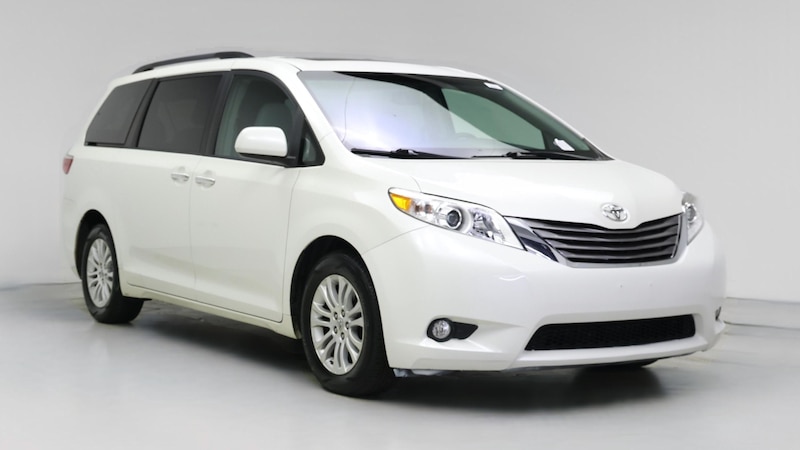 2017 Toyota Sienna XLE Hero Image