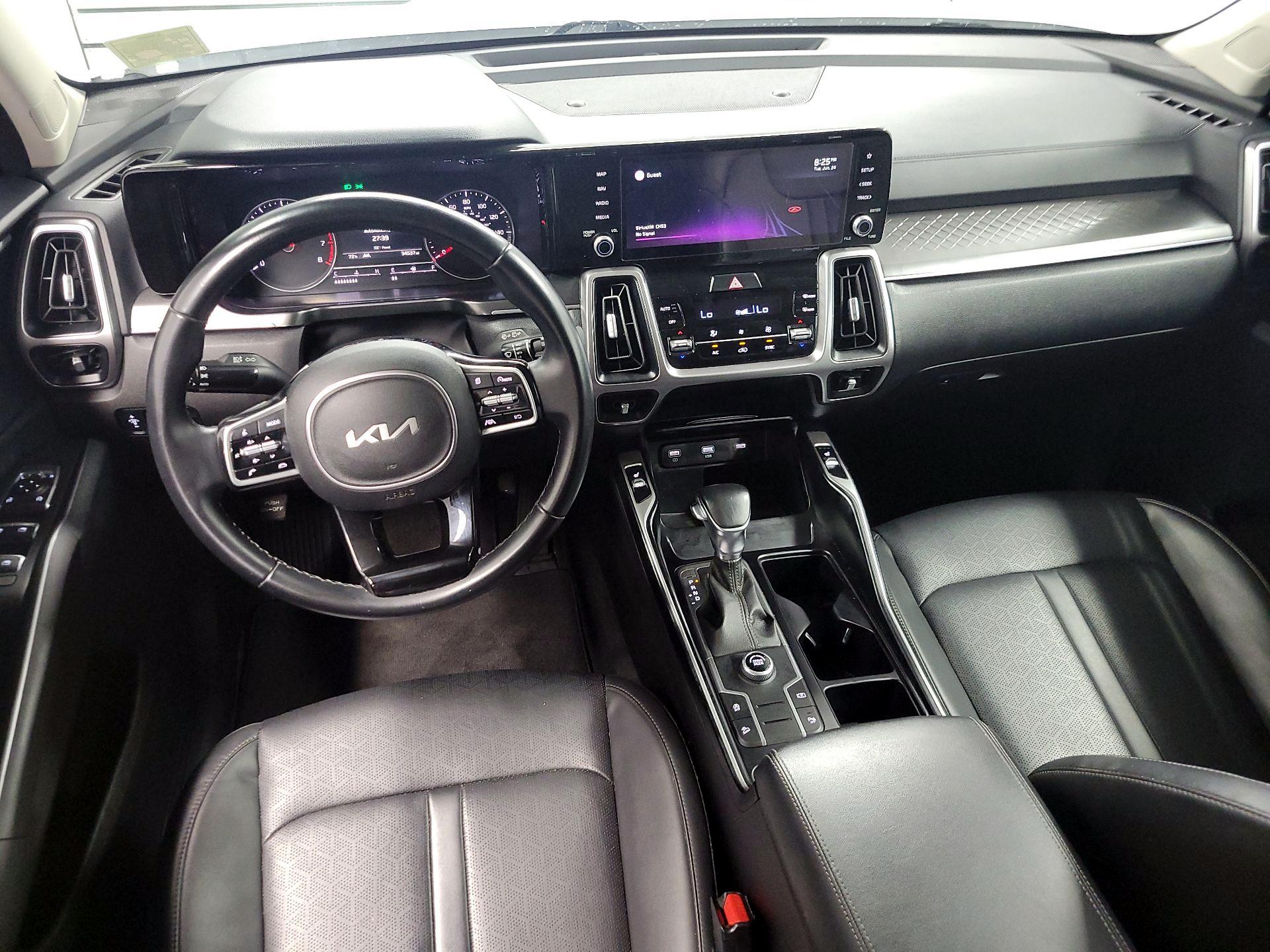 Thumbnail: 2022 Kia Sorento - 9