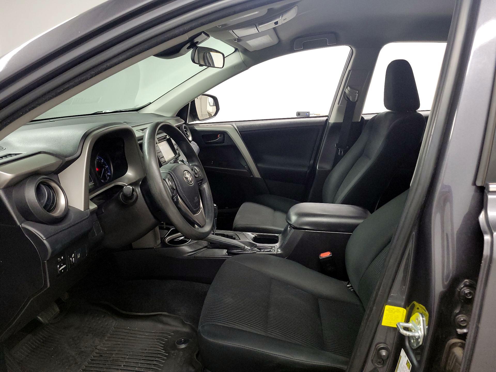 Thumbnail: 2018 Toyota RAV4 - 11