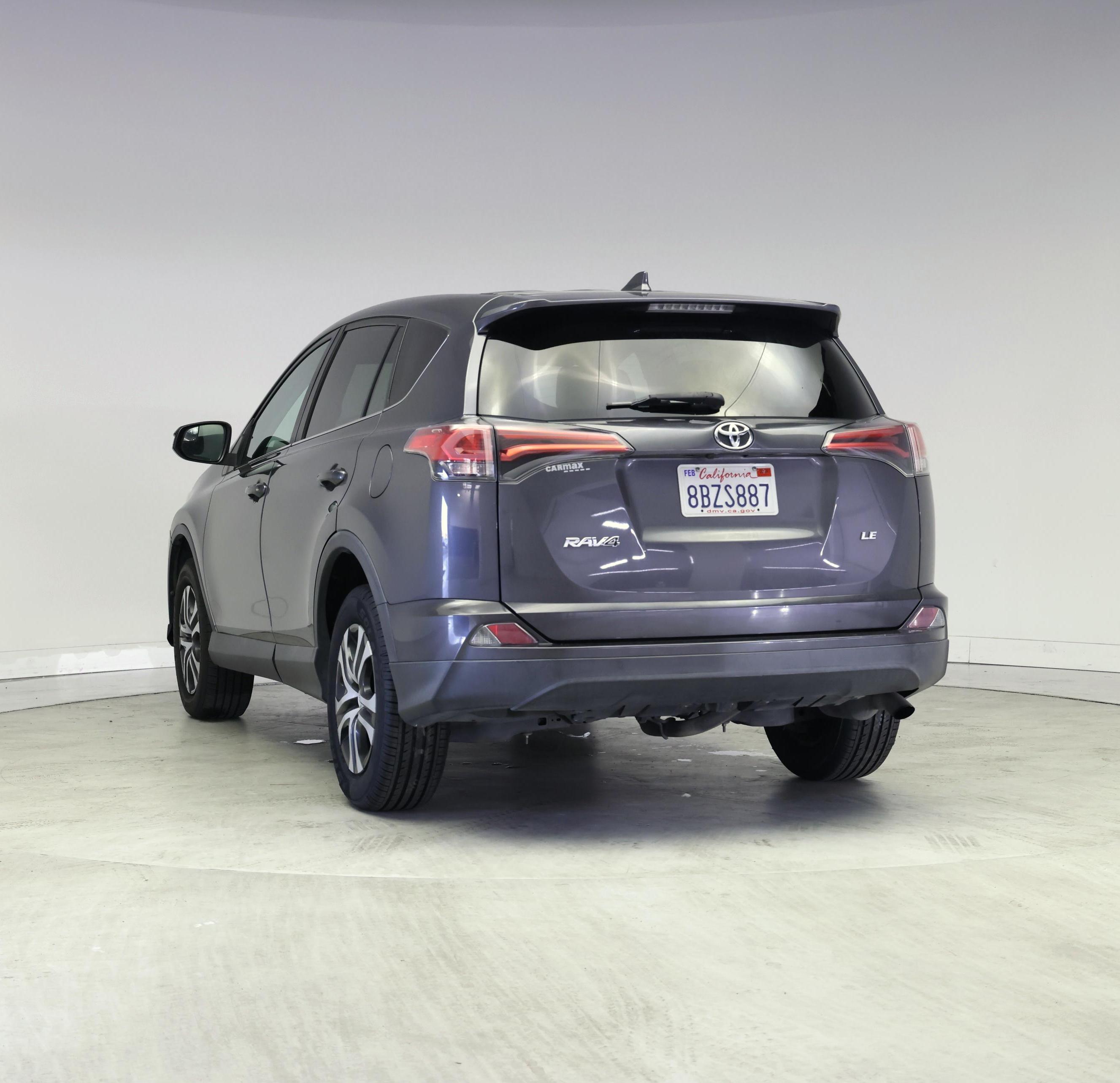 Thumbnail: 2018 Toyota RAV4 - 2