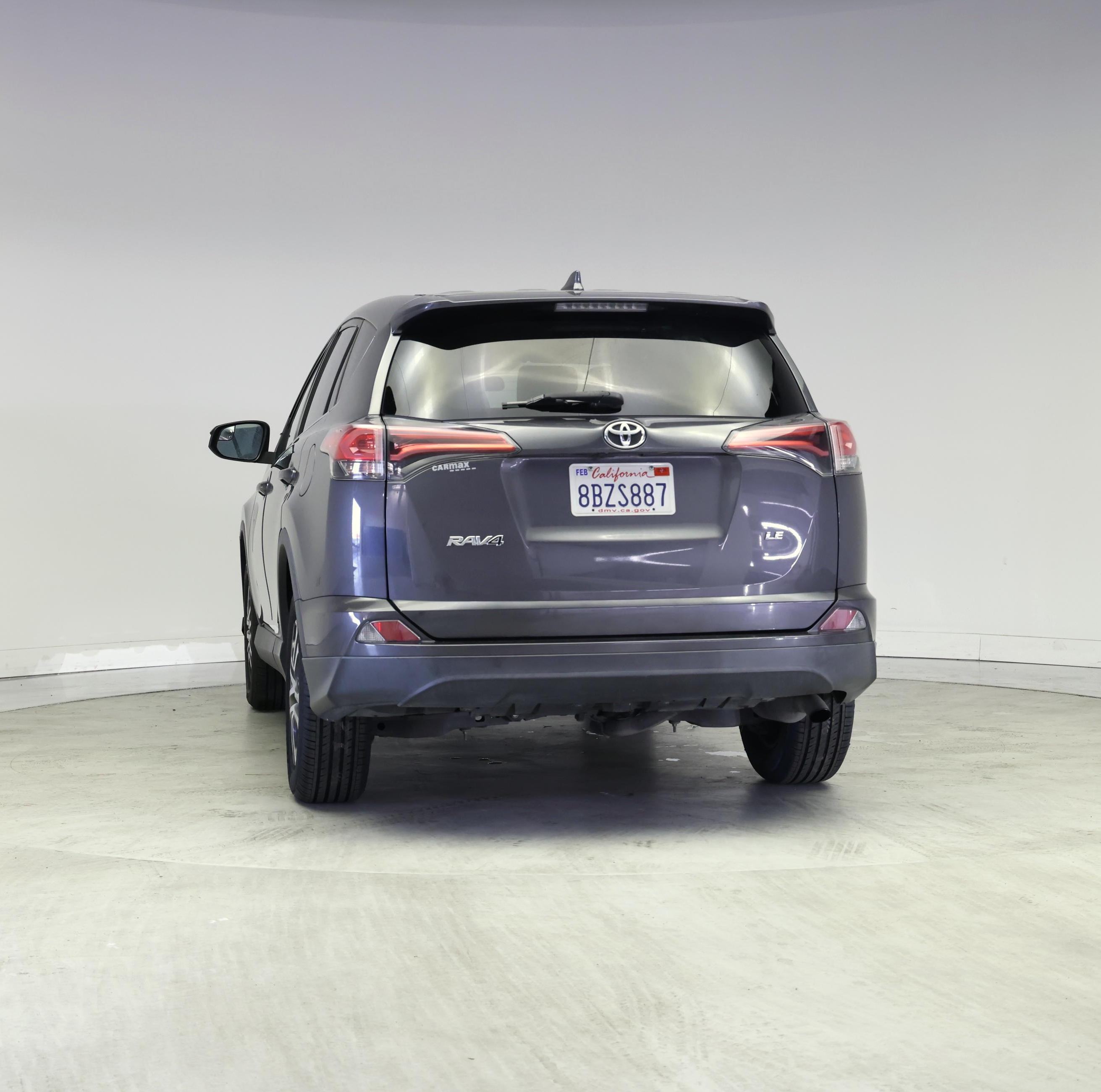 Thumbnail: 2018 Toyota RAV4 - 6