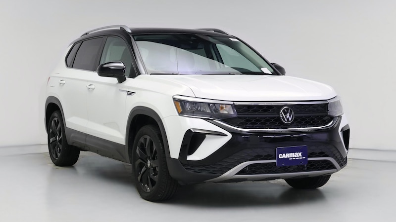 2023 Volkswagen Taos SE Hero Image