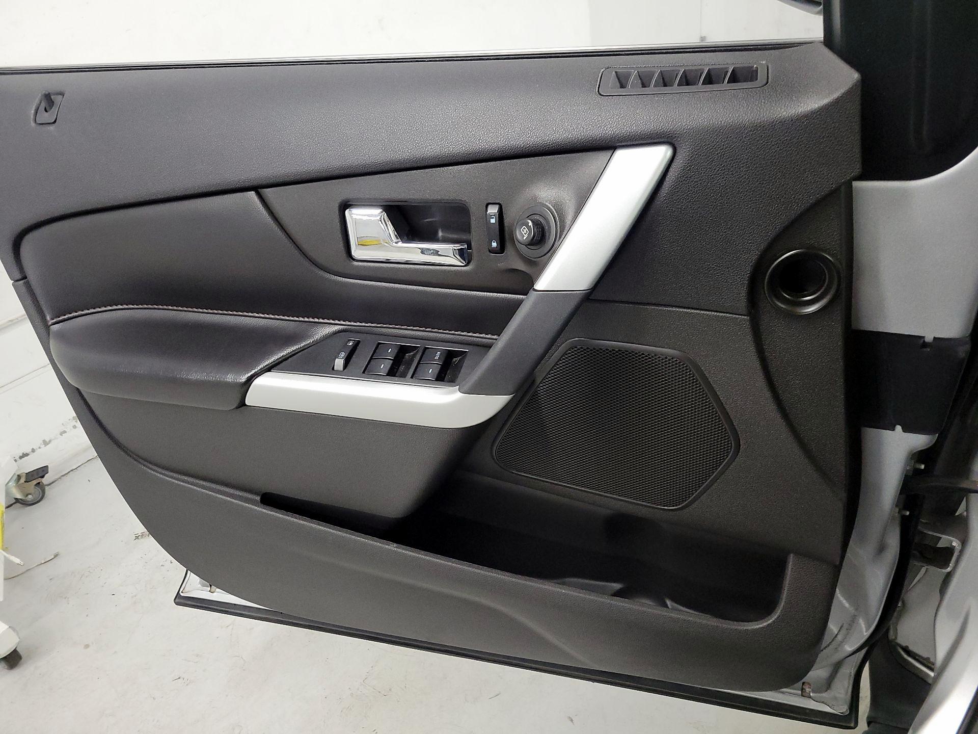 Thumbnail: 2013 Ford Edge - 12