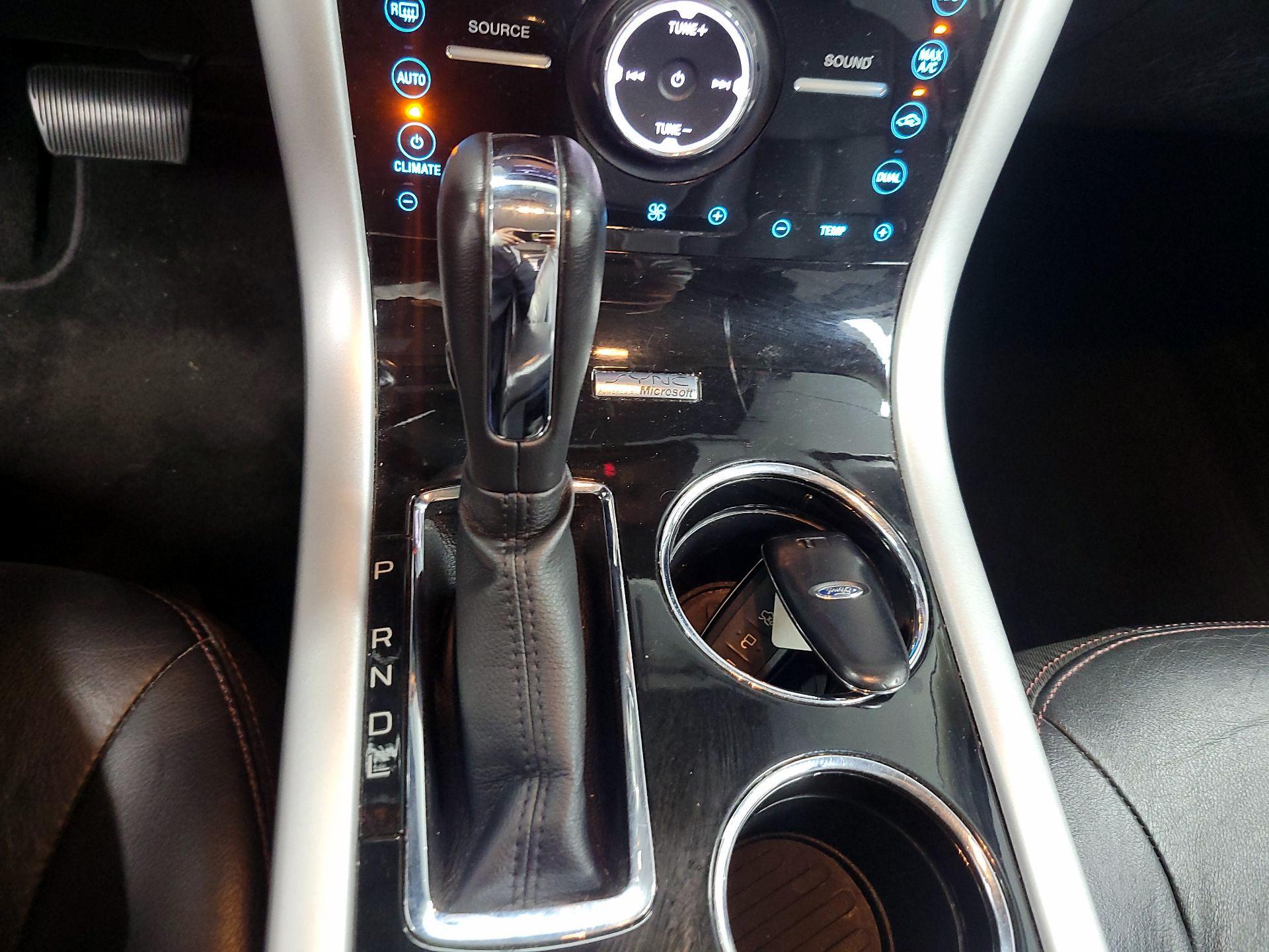 Thumbnail: 2013 Ford Edge - 17