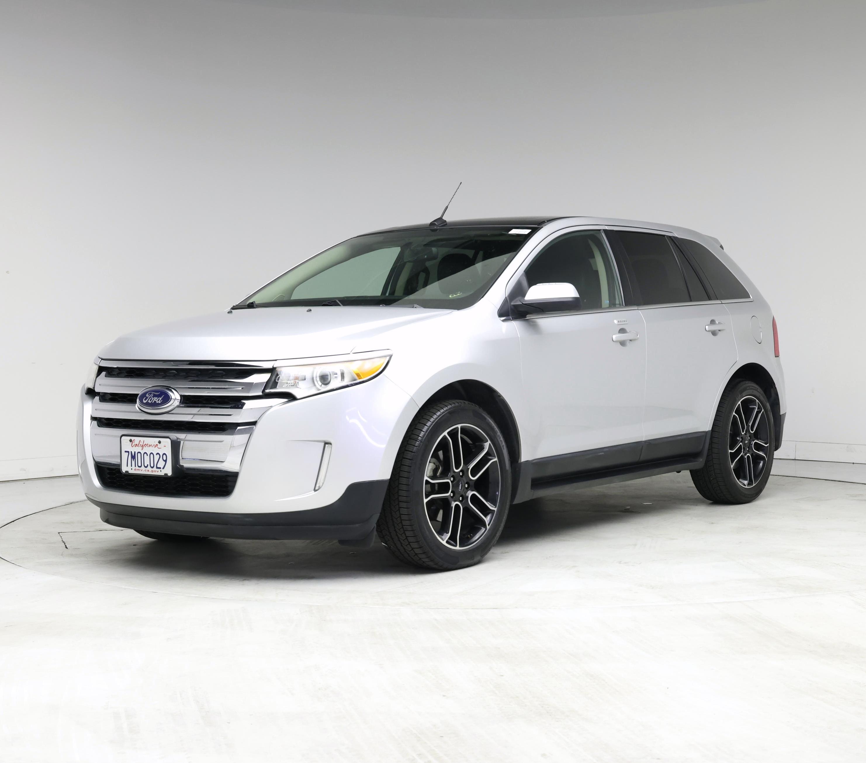 Thumbnail: 2013 Ford Edge - 4