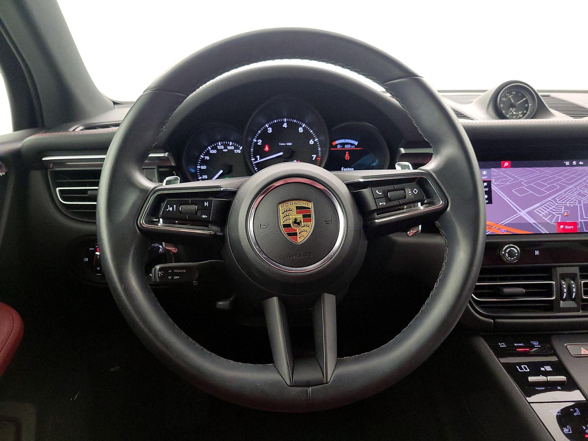Thumbnail: 2022 Porsche Macan - 10