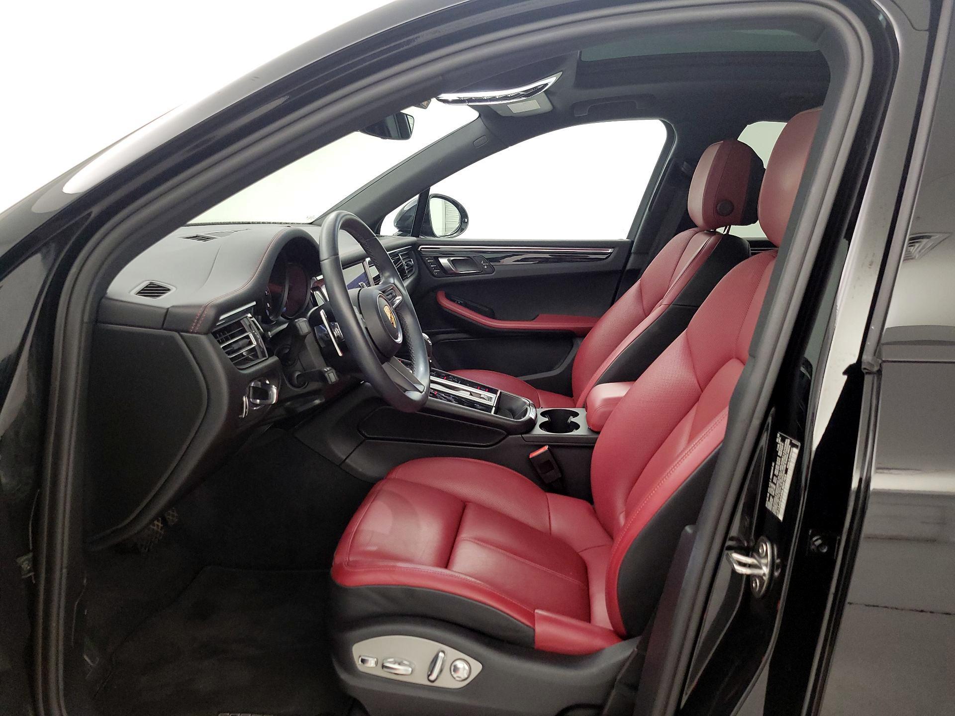 Thumbnail: 2022 Porsche Macan - 11