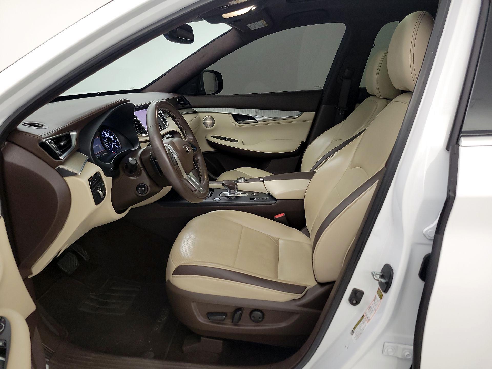 Thumbnail: 2019 INFINITI QX50 - 11