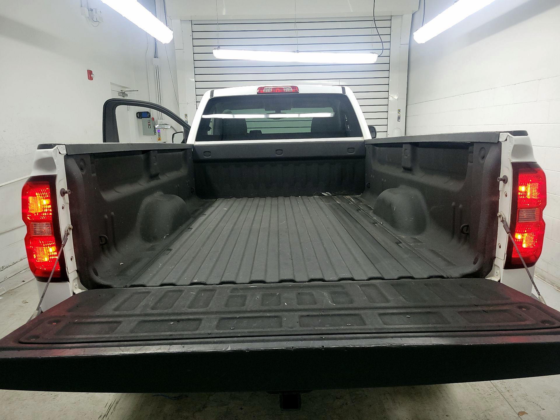 Thumbnail: 2016 Chevrolet Silverado 1500 - 18