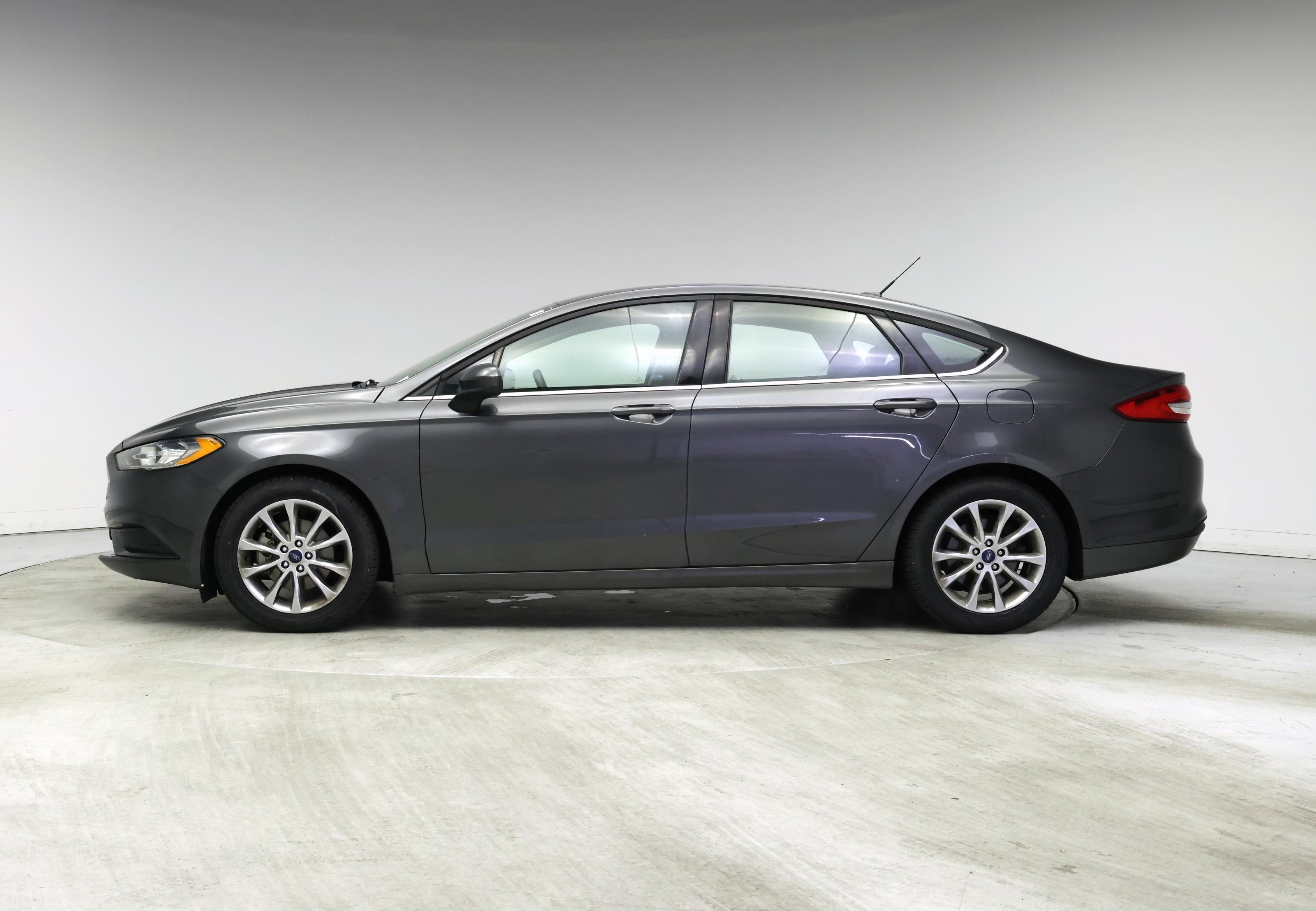 Thumbnail: 2017 Ford Fusion - 3