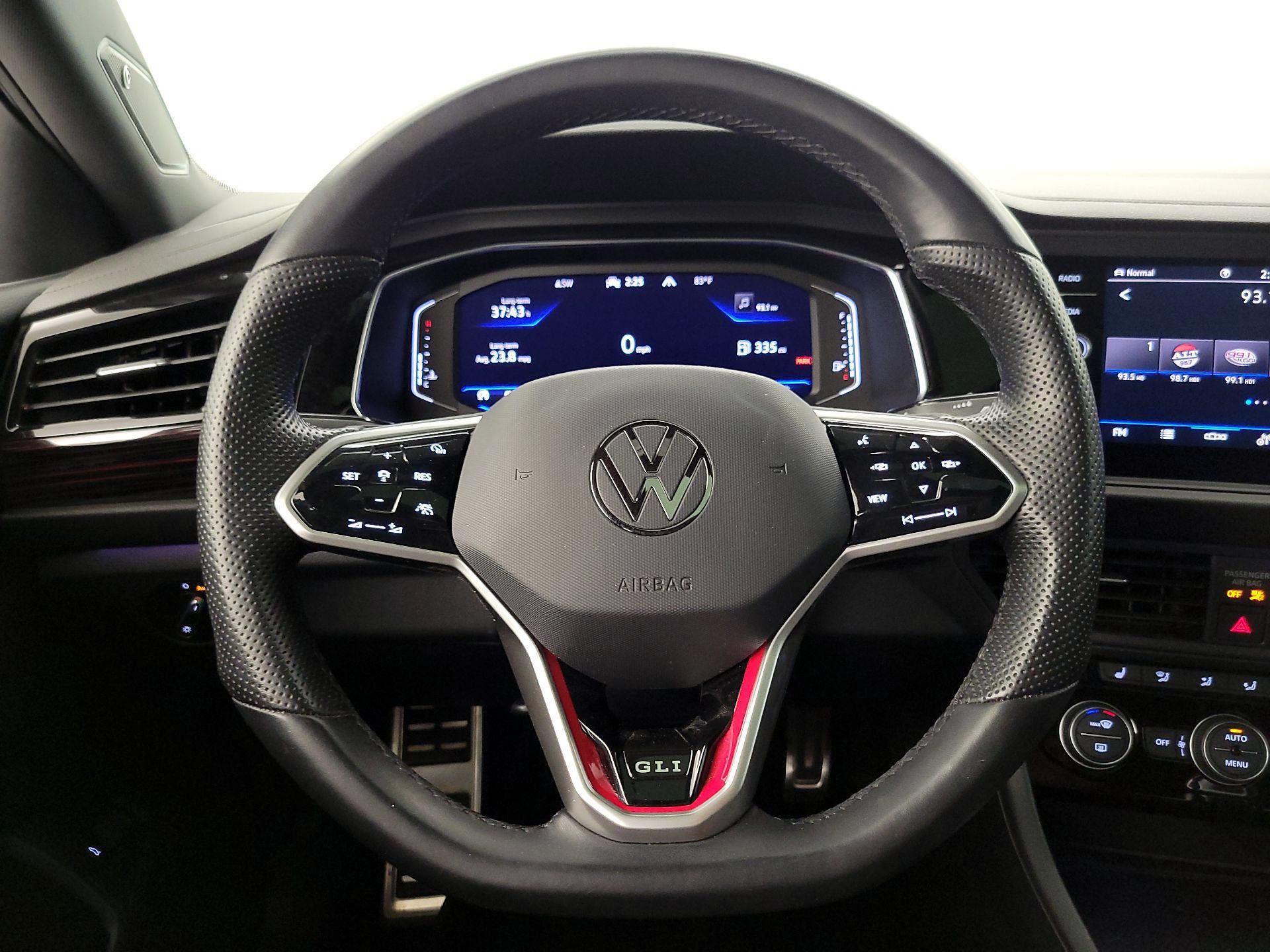 Thumbnail: 2023 Volkswagen Jetta - 10