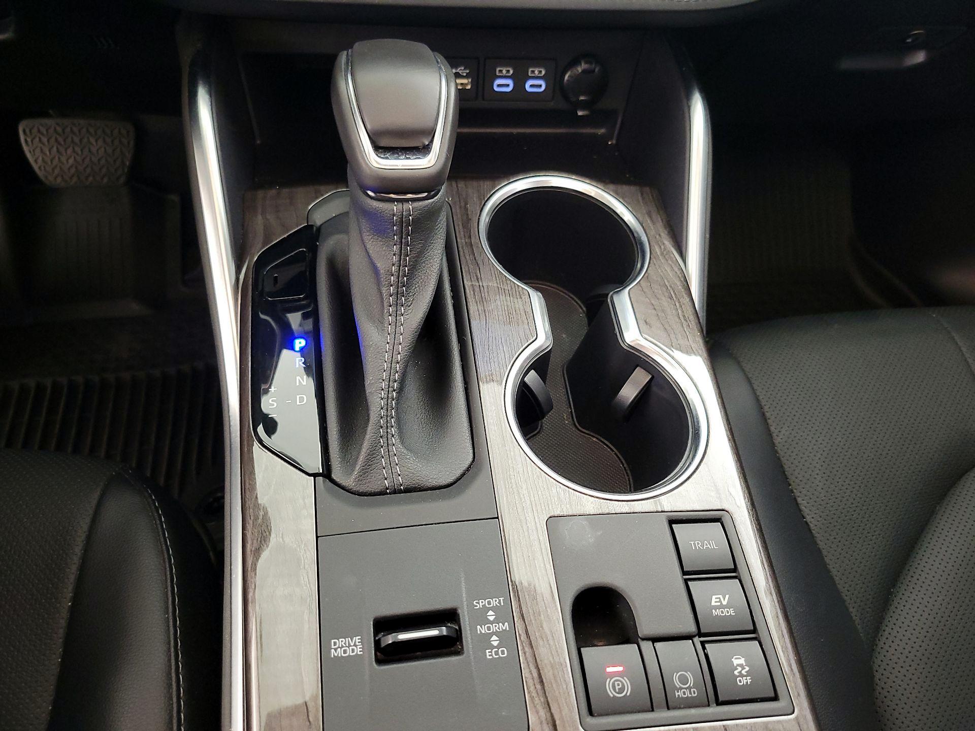 Thumbnail: 2024 Toyota Highlander - 18