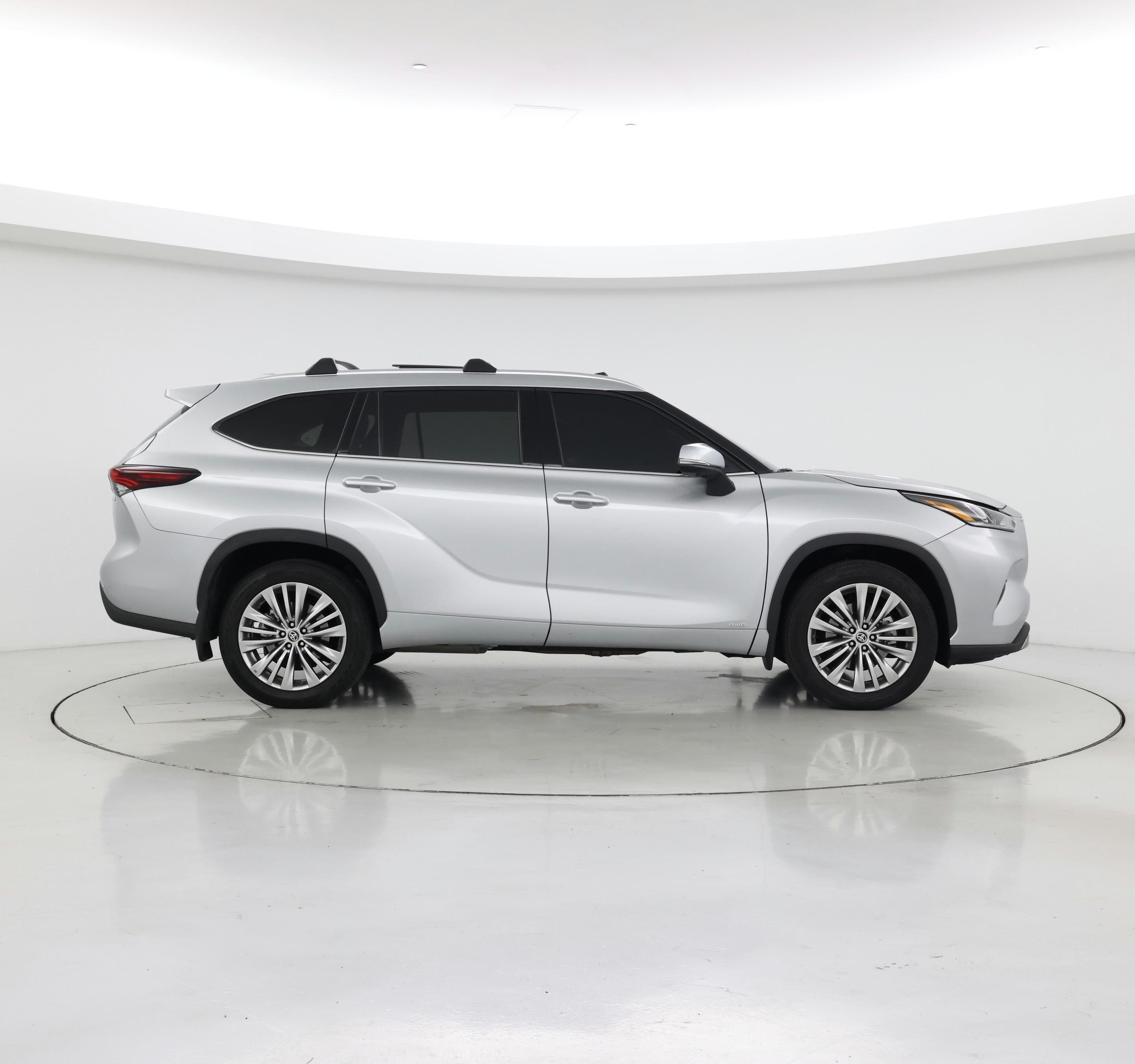 Thumbnail: 2024 Toyota Highlander - 7