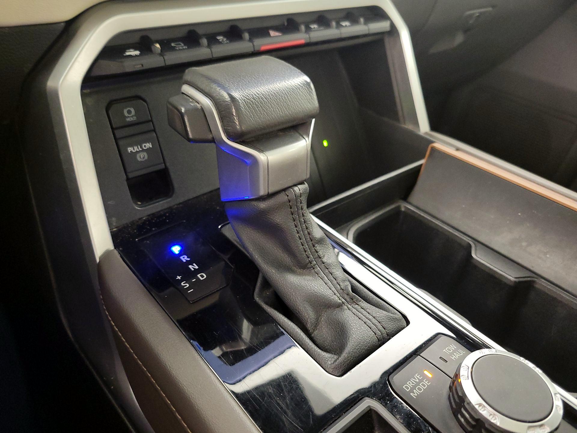 Thumbnail: 2022 Toyota Tundra - 18