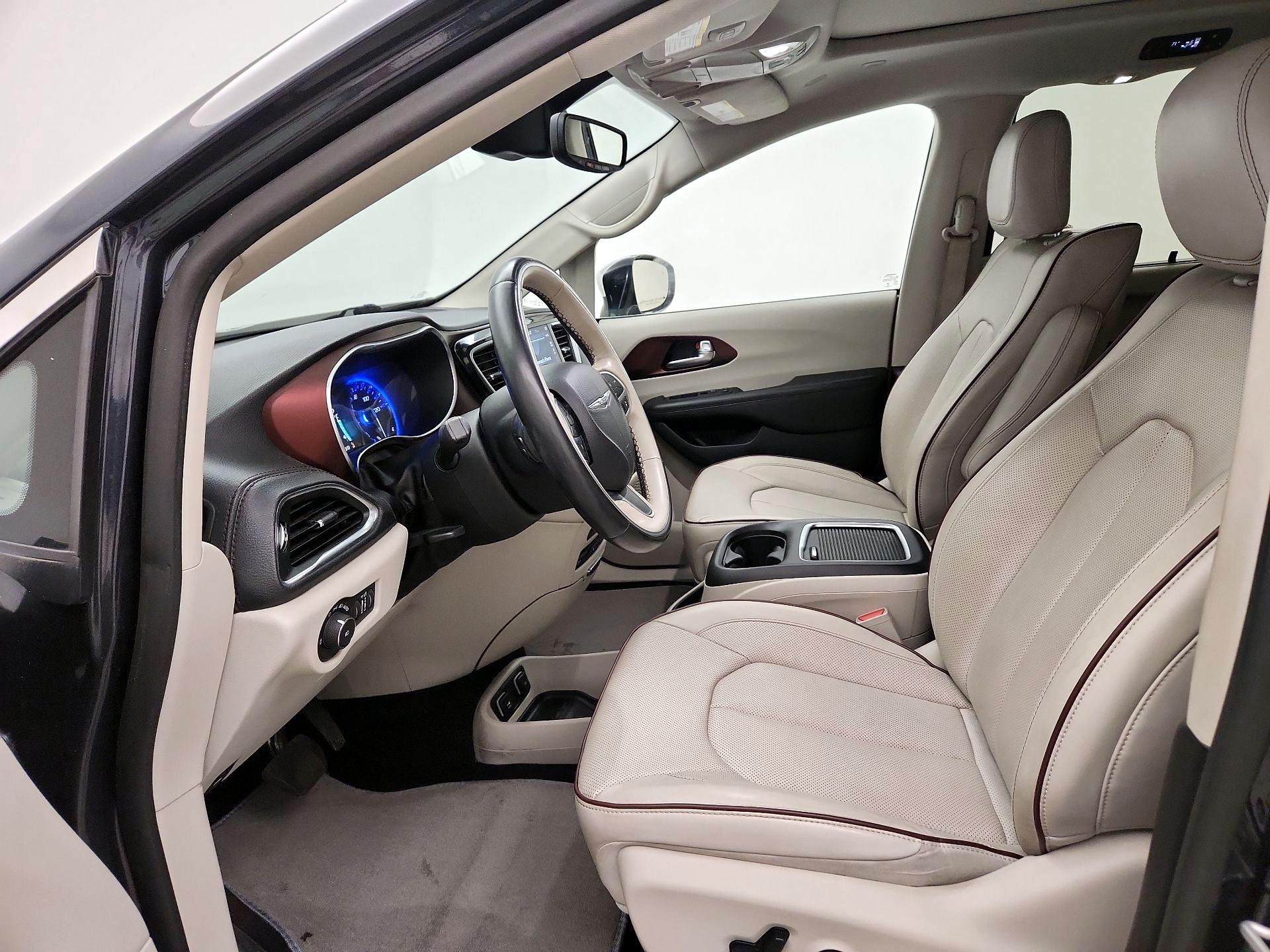 Thumbnail: 2020 Chrysler Pacifica - 11