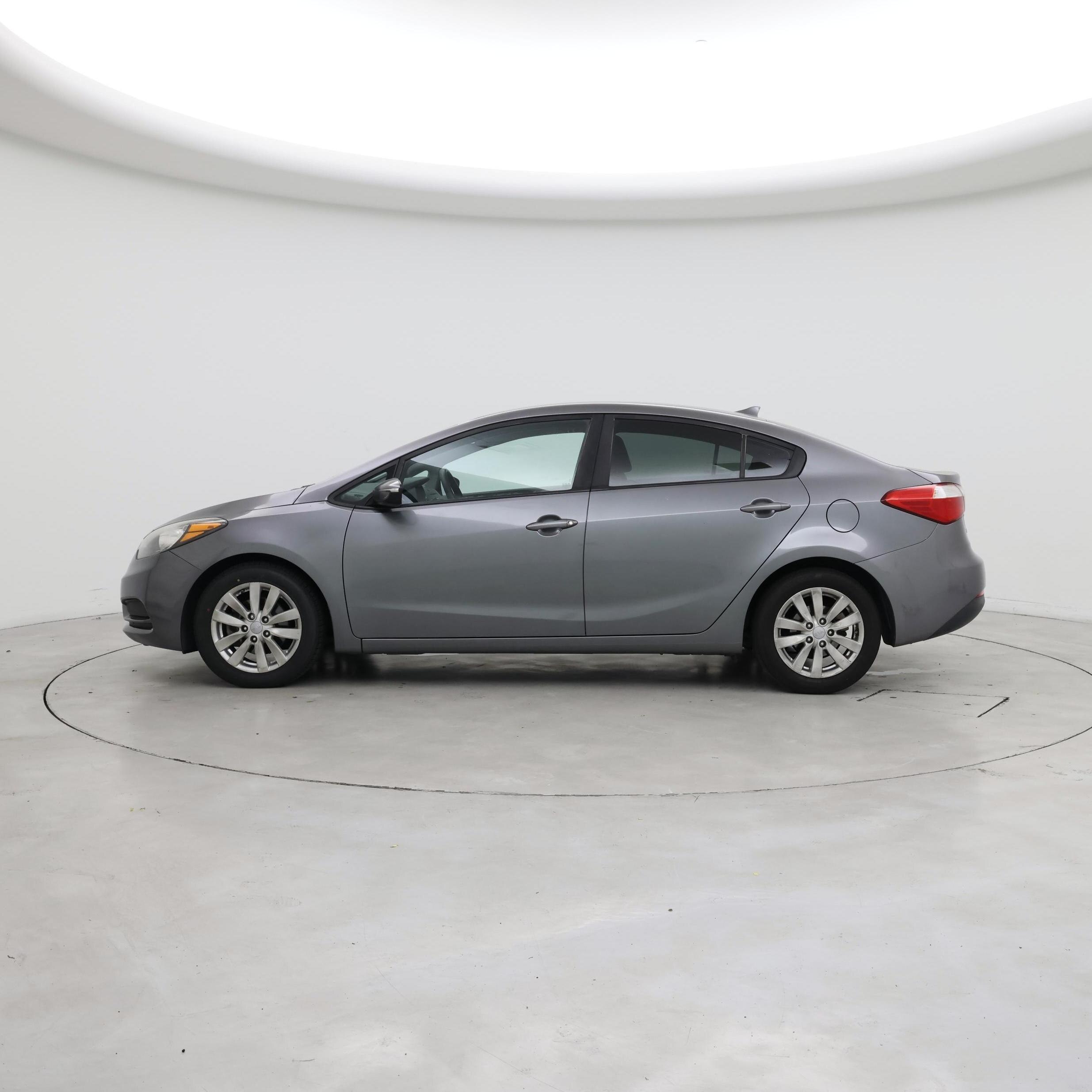 Thumbnail: 2016 Kia Forte - 3