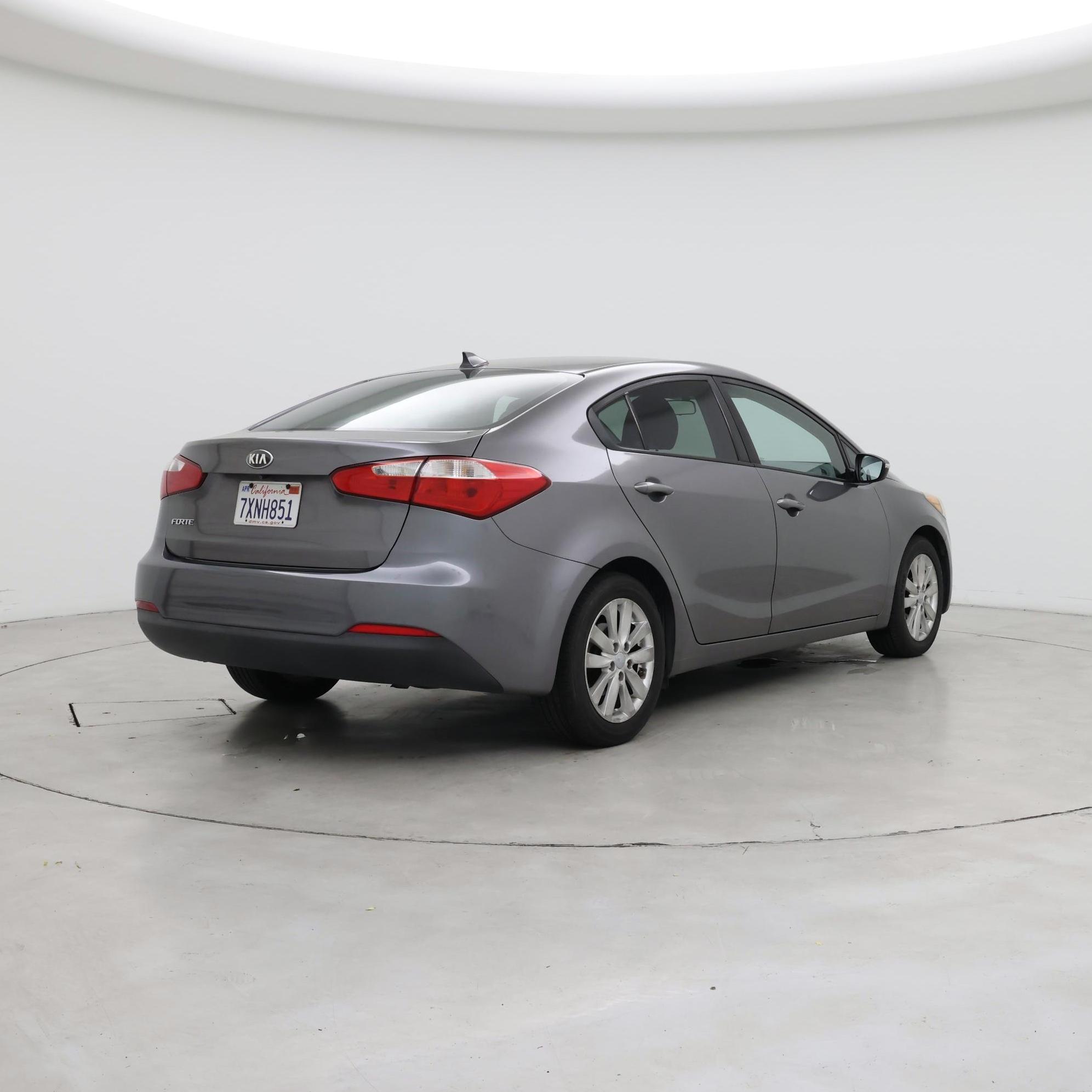 Thumbnail: 2016 Kia Forte - 8
