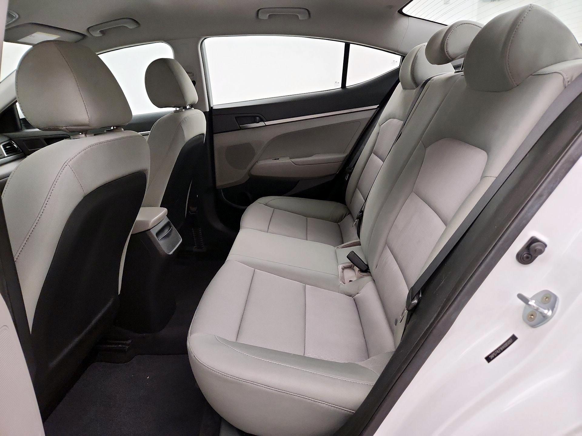 Thumbnail: 2017 Hyundai Elantra - 18