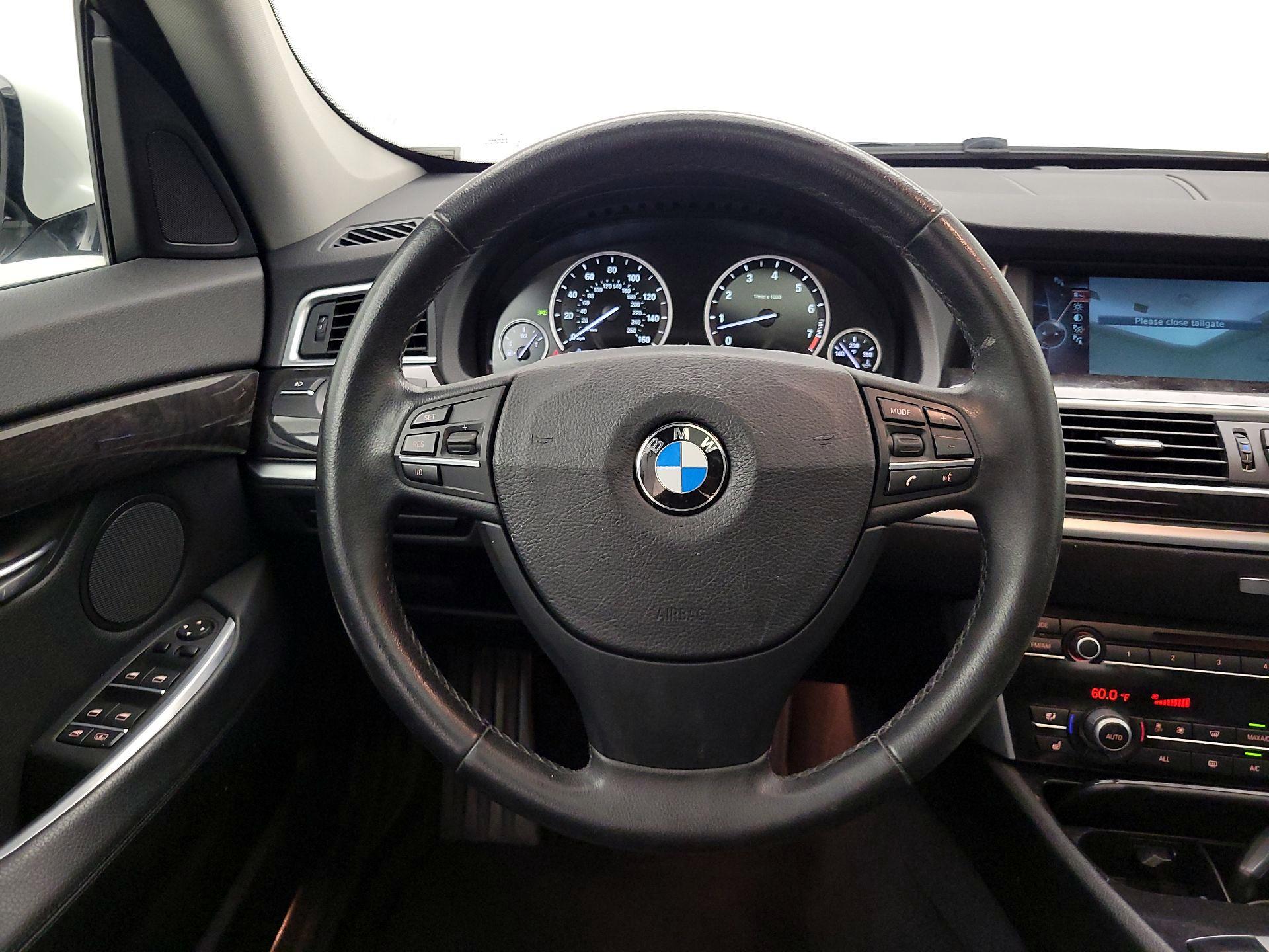 Thumbnail: 2013 BMW 5 Series - 10