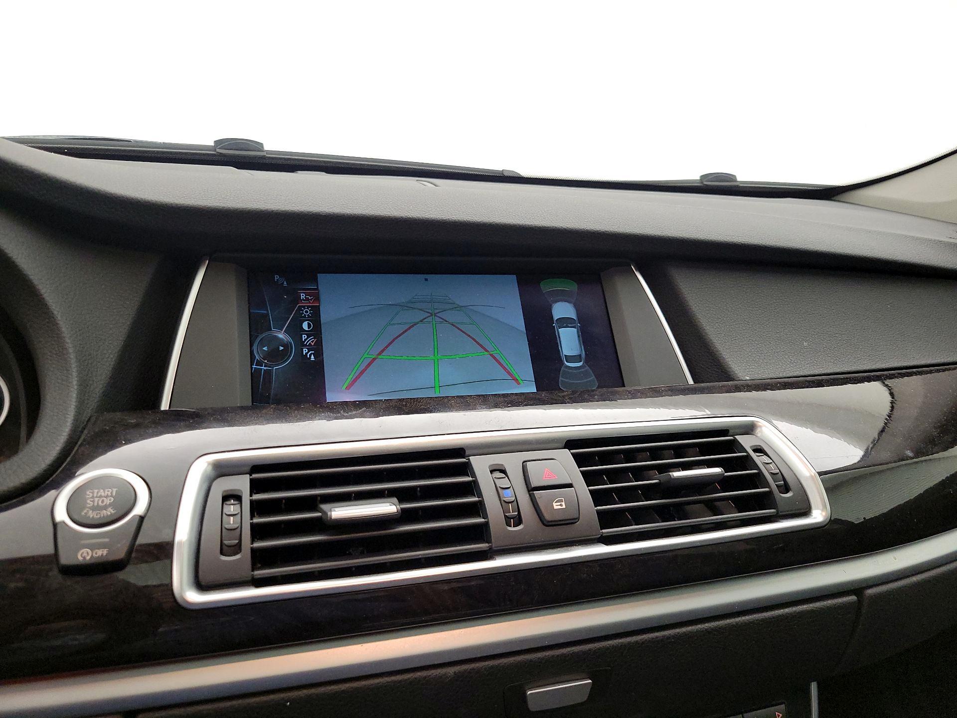 Thumbnail: 2013 BMW 5 Series - 14