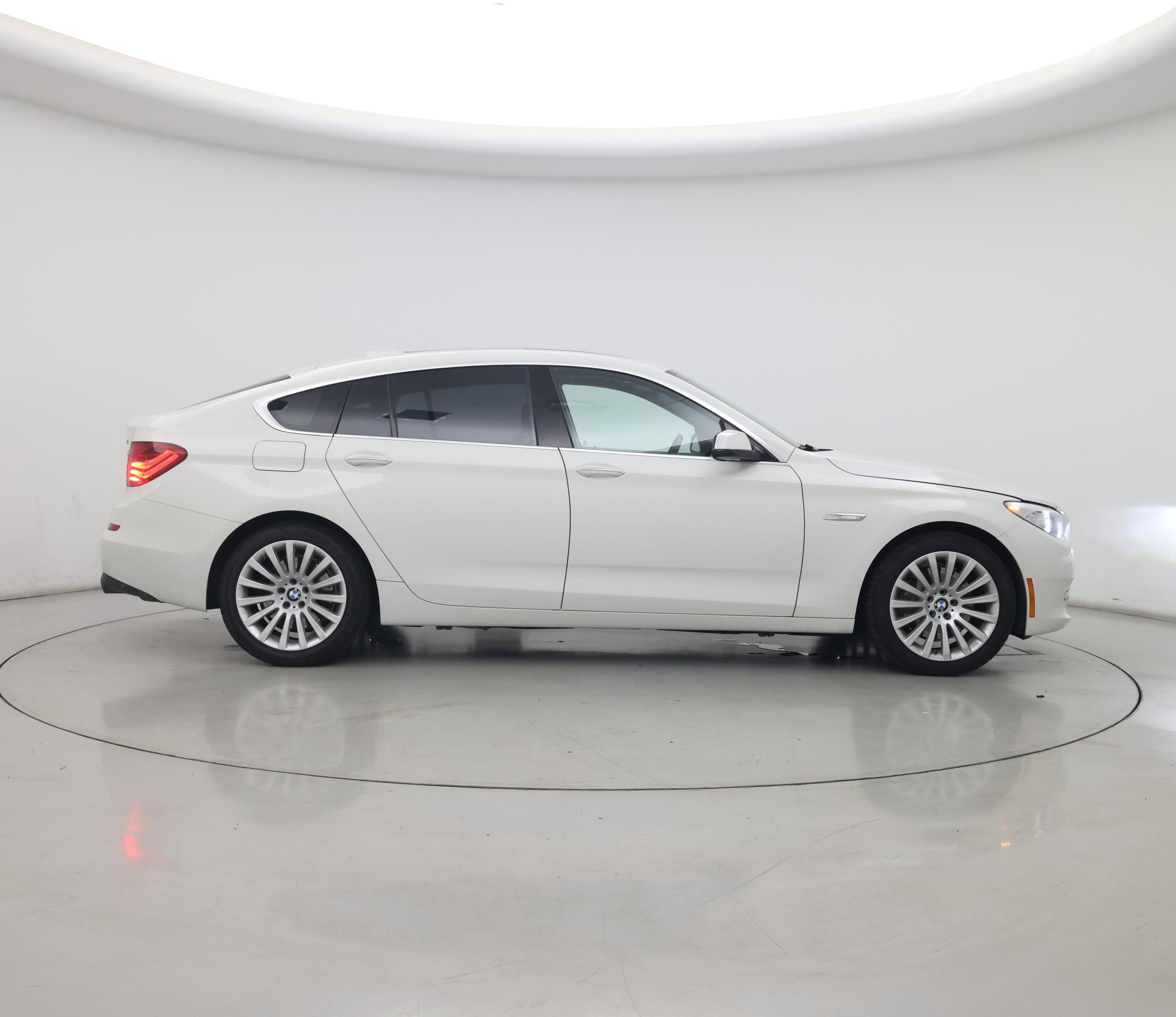 Thumbnail: 2013 BMW 5 Series - 7