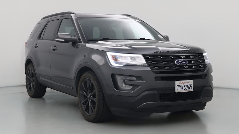 2017 Ford Explorer XLT Hero Image