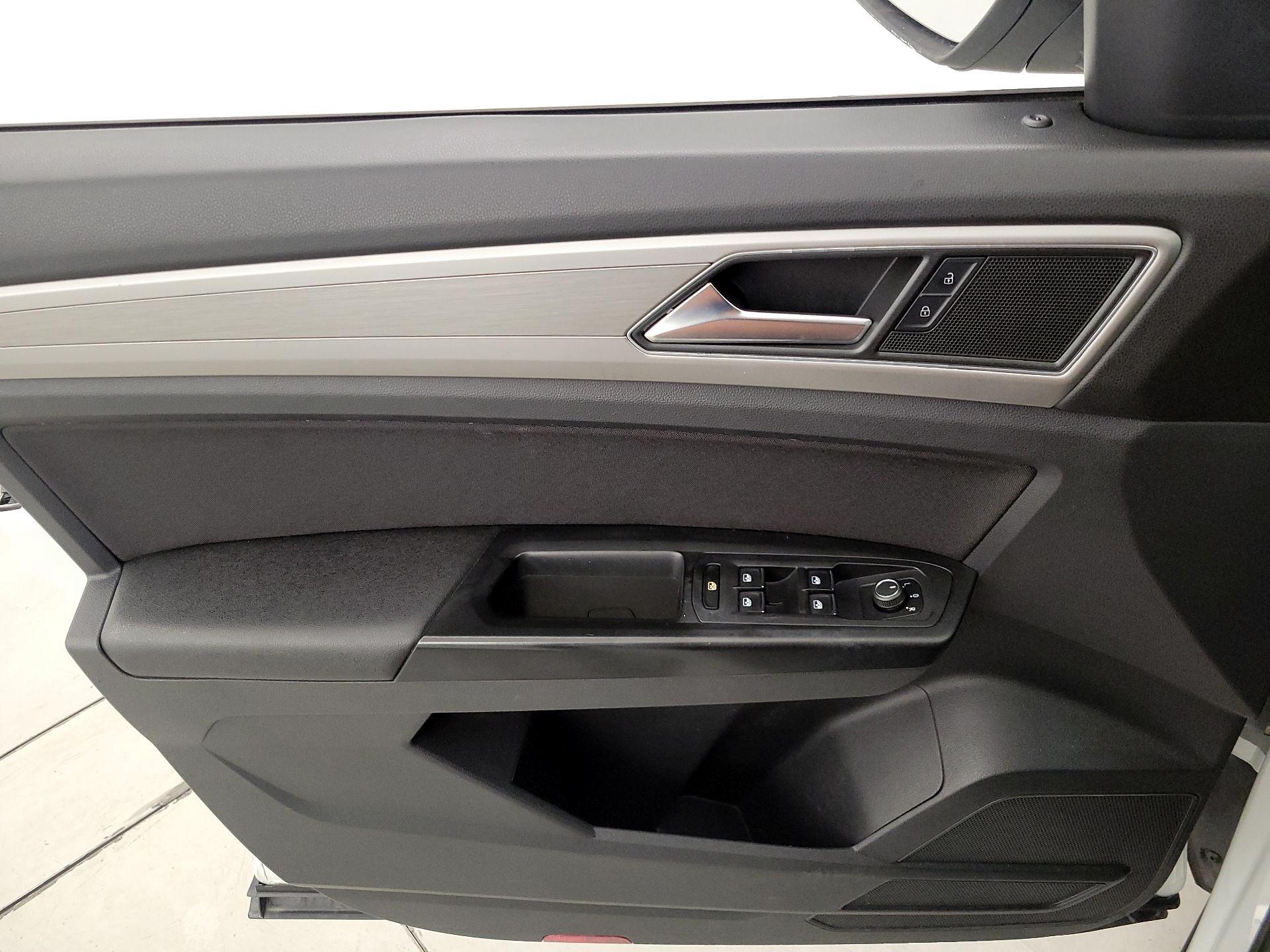 Thumbnail: 2018 Volkswagen Atlas - 12