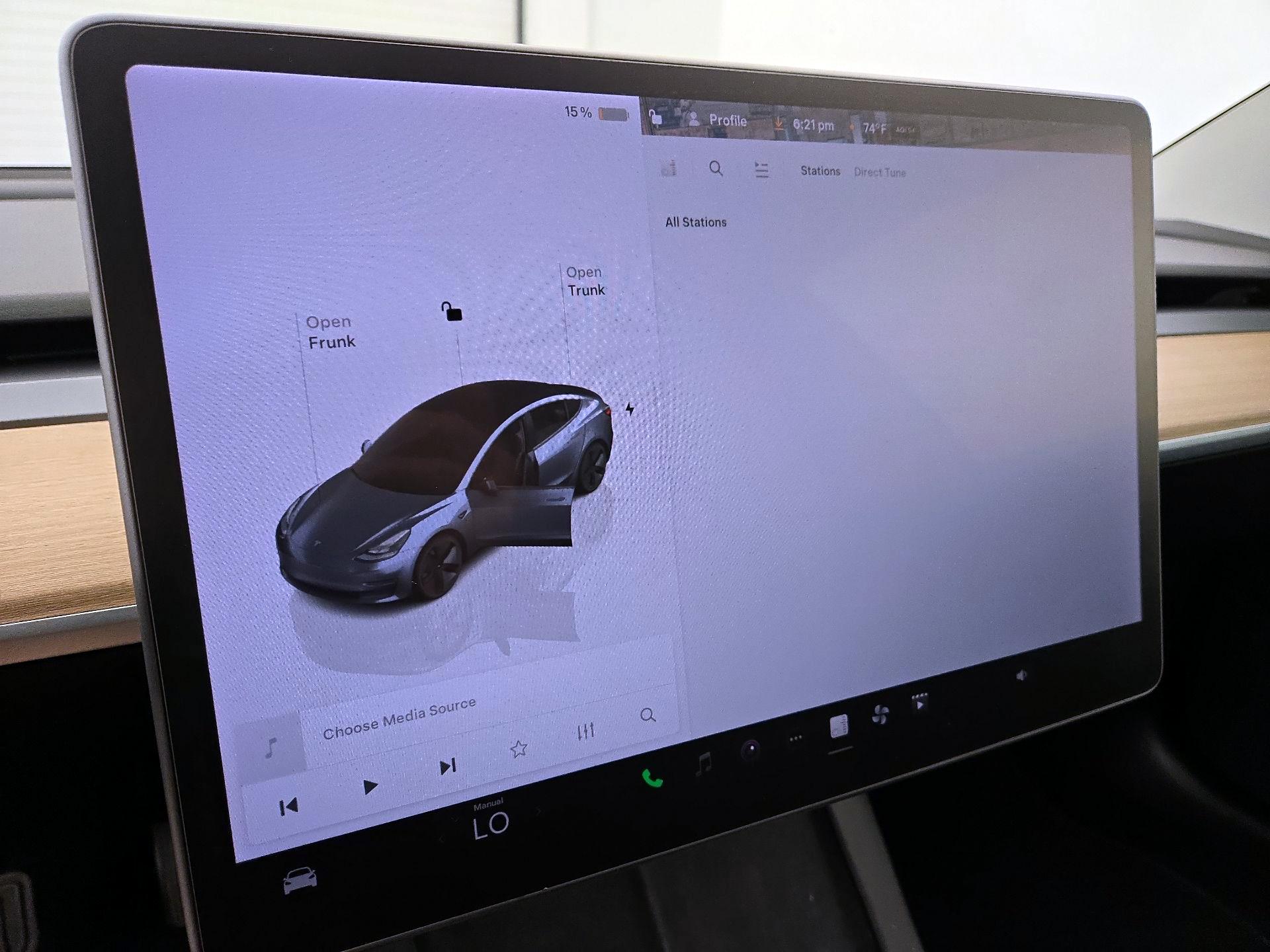 Thumbnail: 2022 Tesla Model 3 - 15