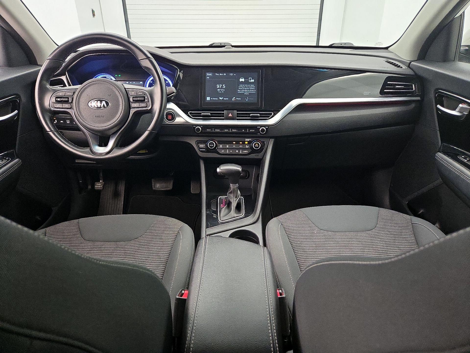 Thumbnail: 2020 Kia Niro - 9