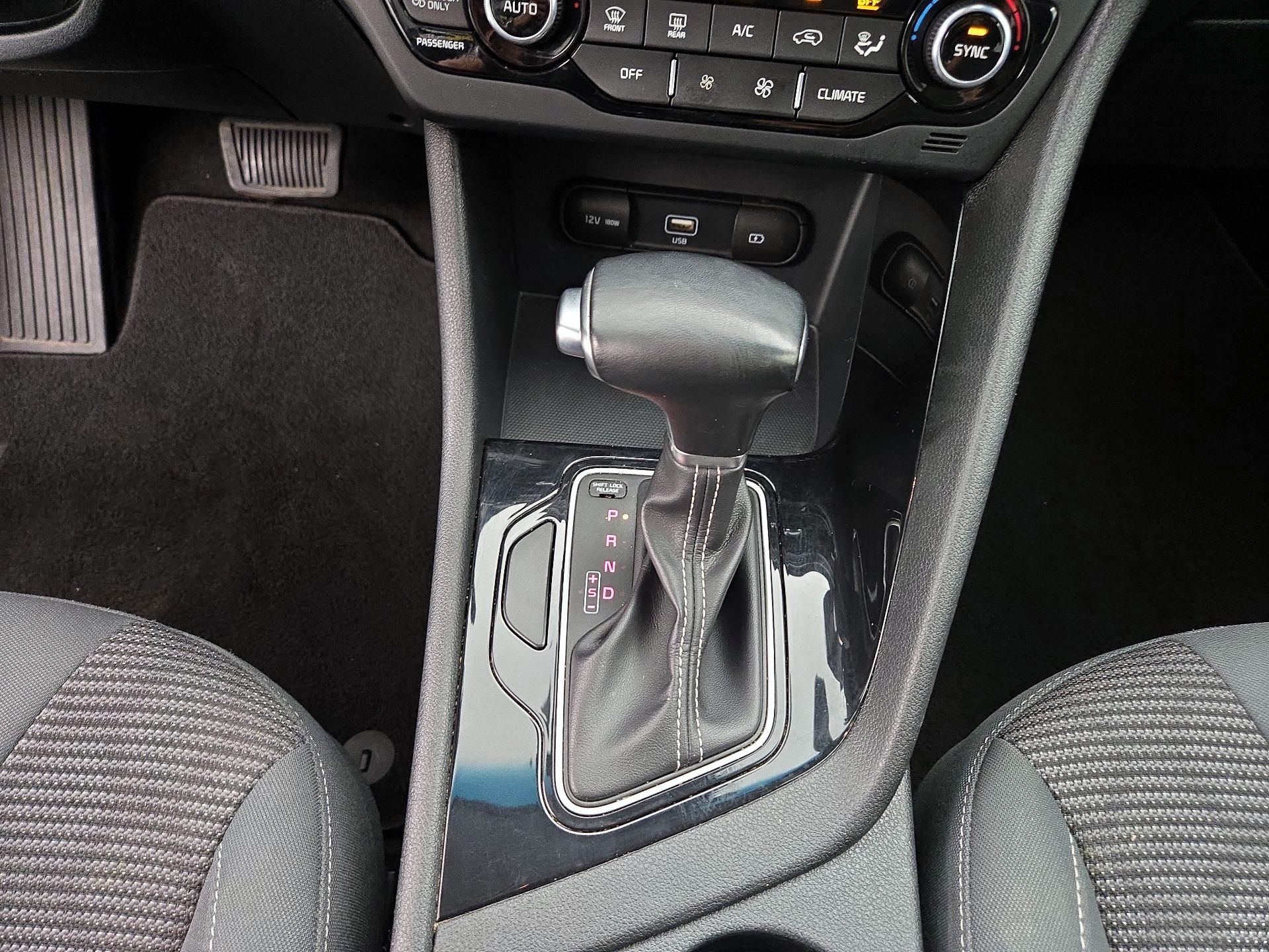 Thumbnail: 2020 Kia Niro - 17