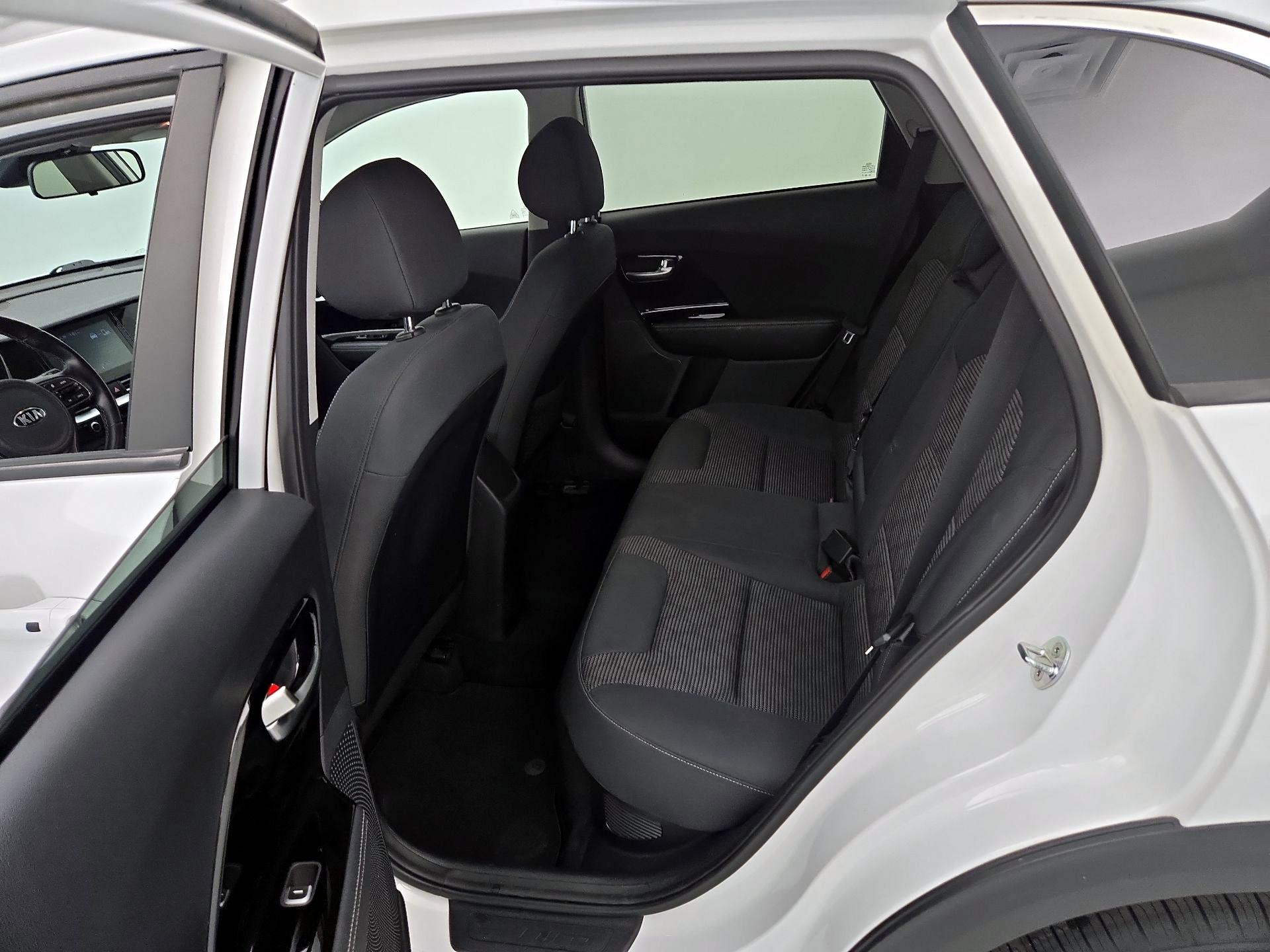 Thumbnail: 2020 Kia Niro - 19