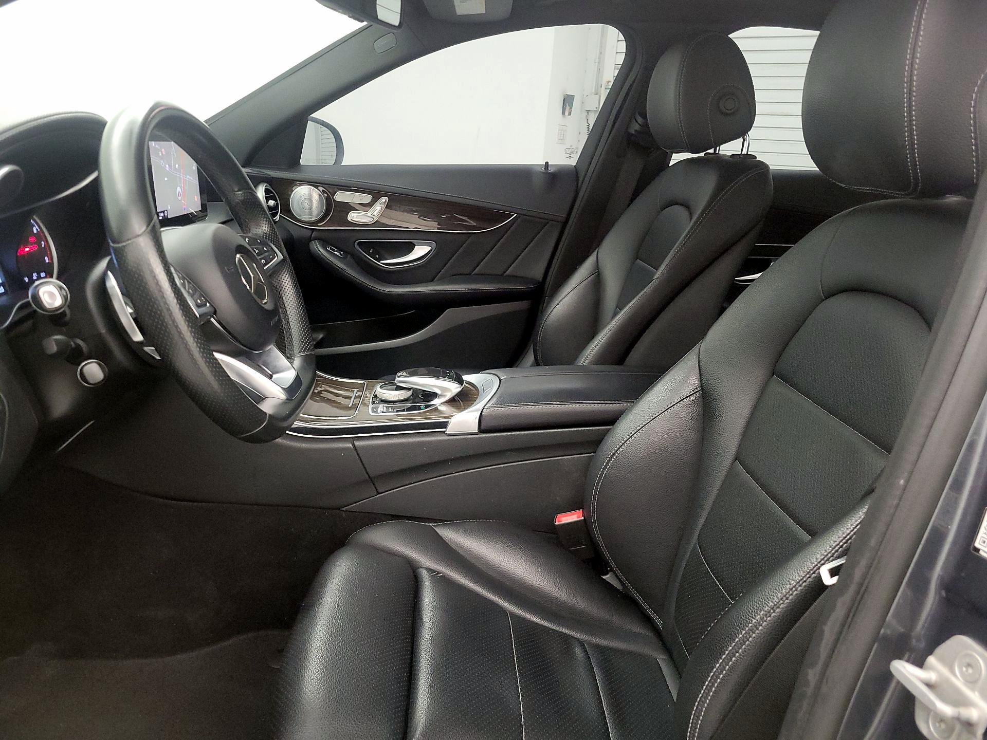 Thumbnail: 2015 Mercedes-Benz C-Class - 11