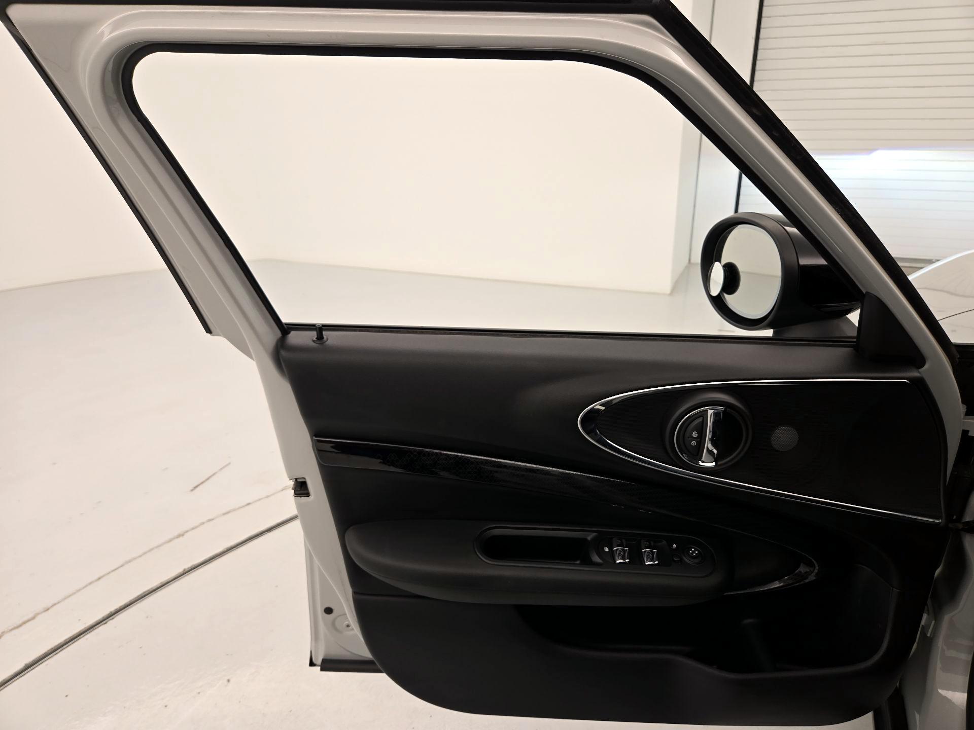 Thumbnail: 2021 MINI Cooper Clubman - 12
