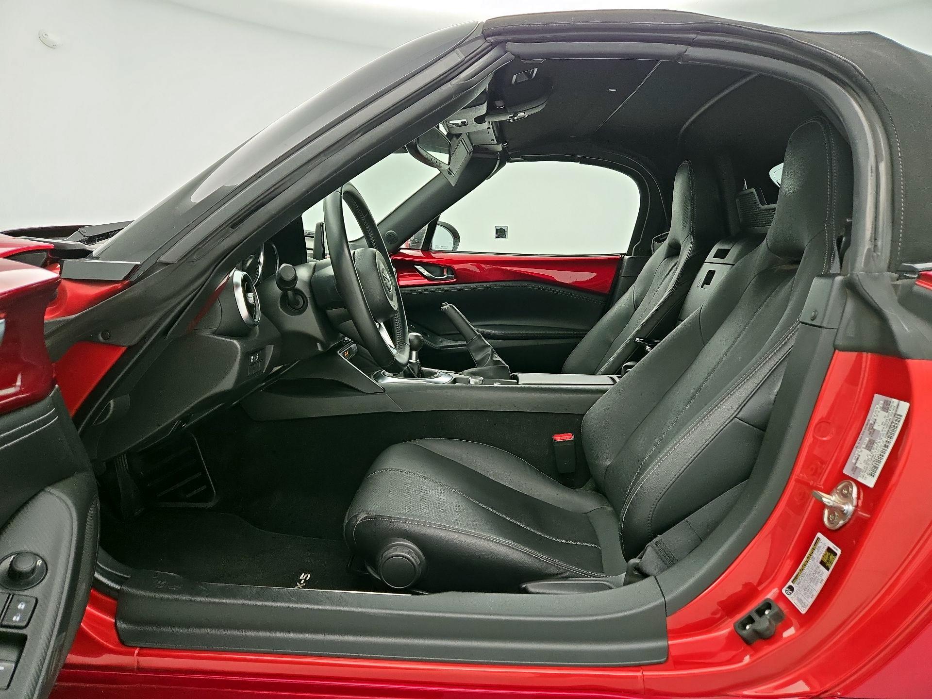 Thumbnail: 2023 Mazda MX-5 Miata - 11