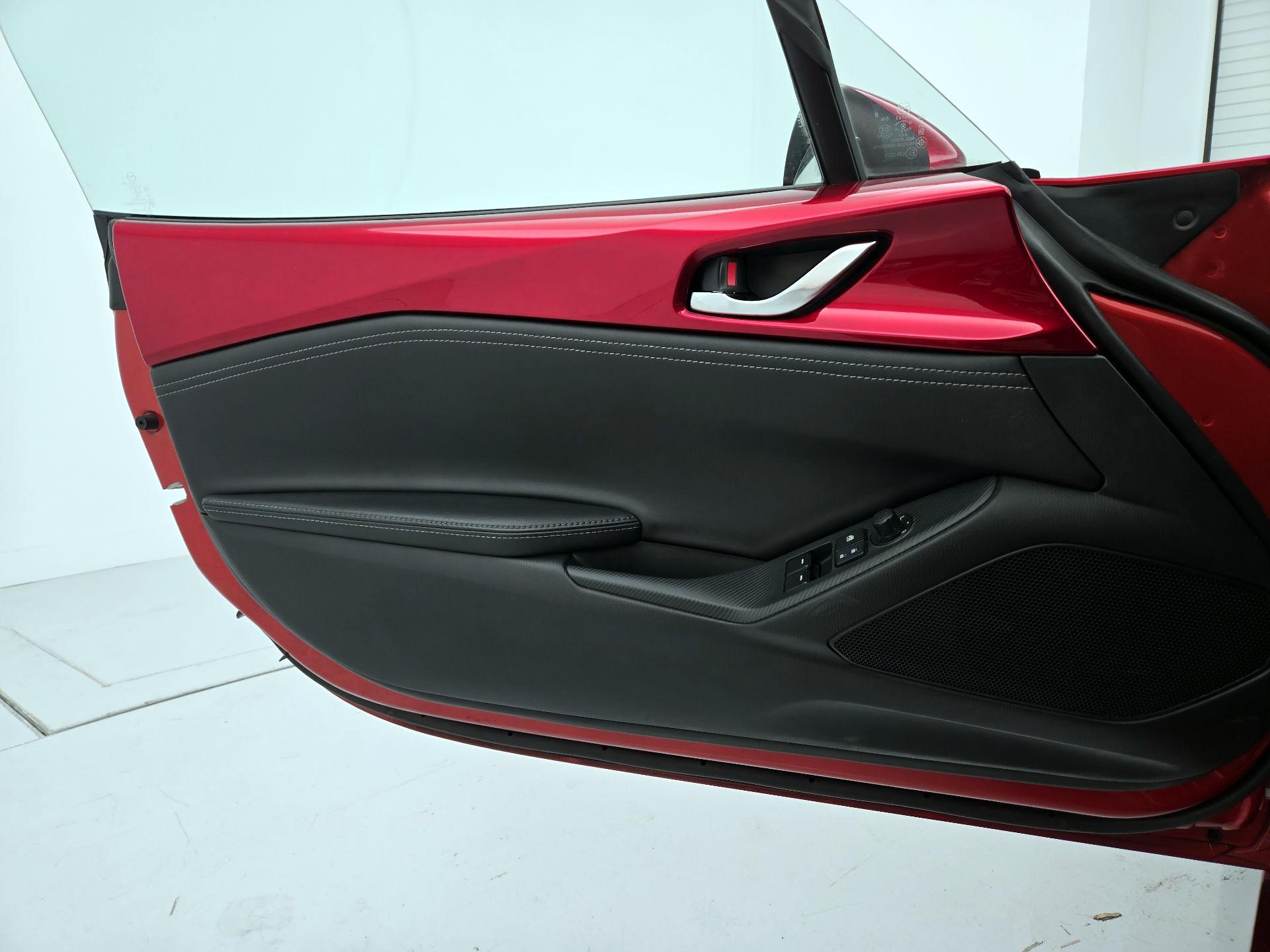 Thumbnail: 2023 Mazda MX-5 Miata - 12