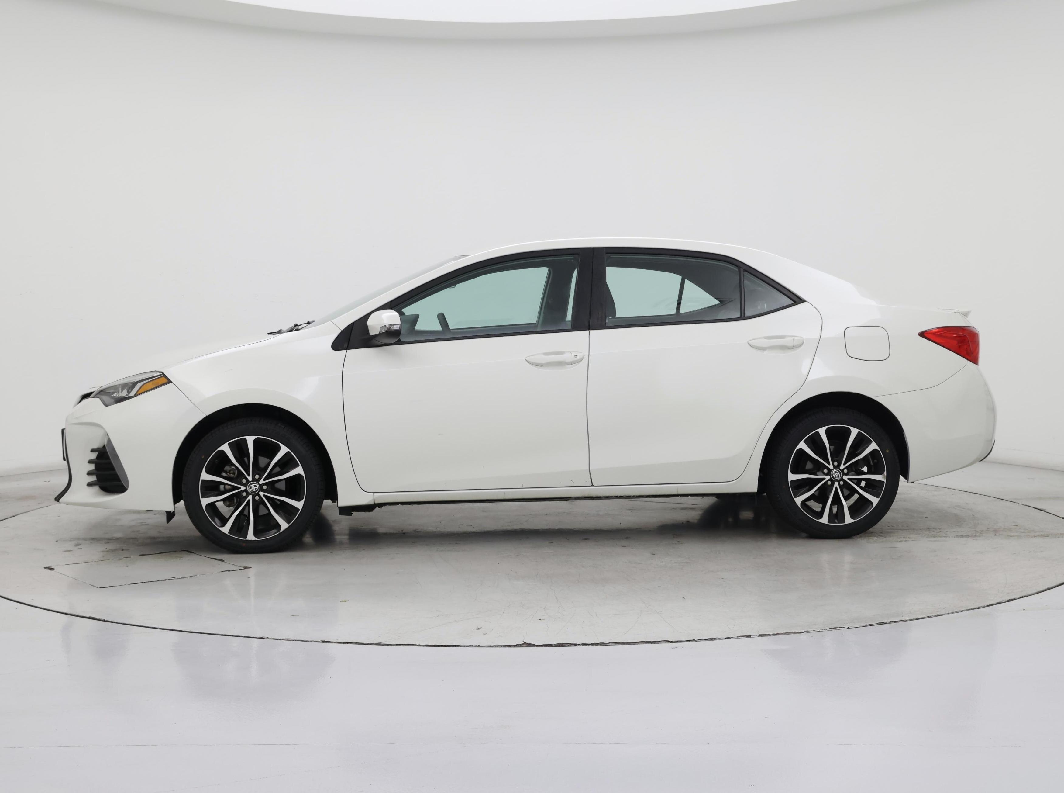 Thumbnail: 2019 Toyota Corolla - 3