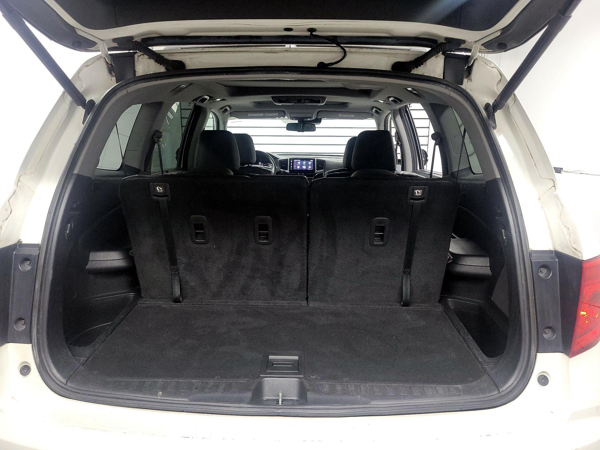 Thumbnail: 2016 Honda Pilot - 18