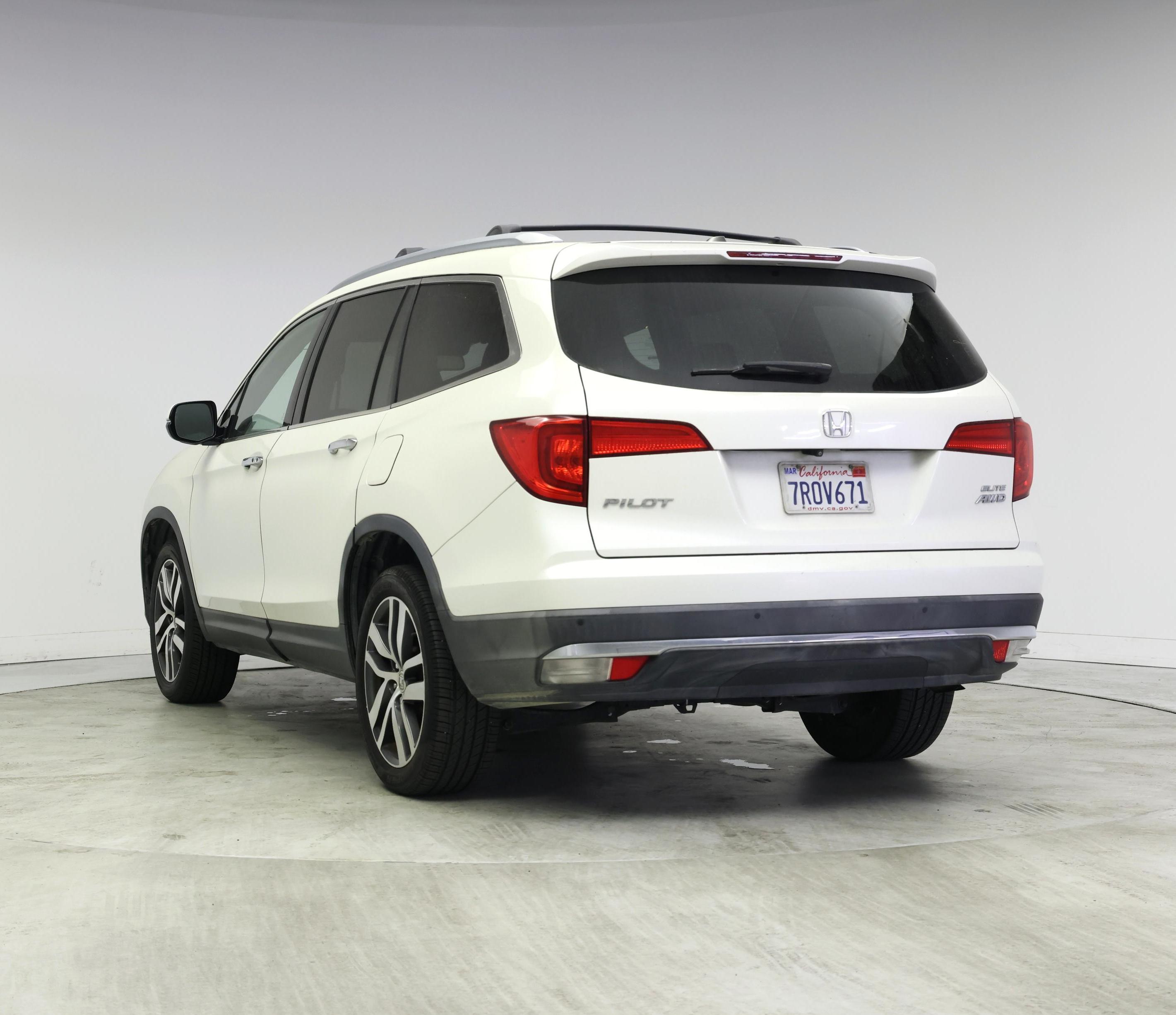 Thumbnail: 2016 Honda Pilot - 2