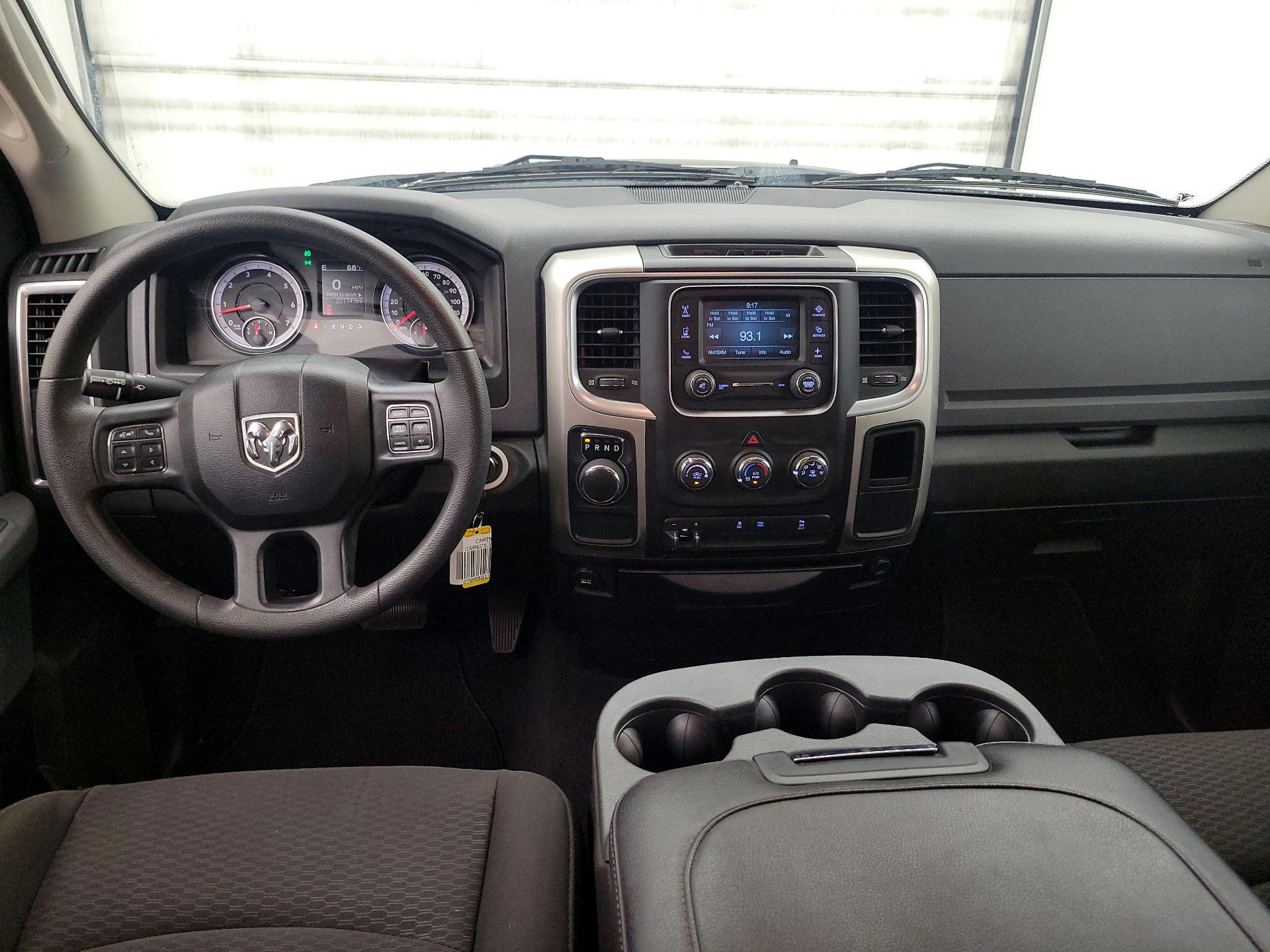 Thumbnail: 2020 RAM 1500 Classic - 9