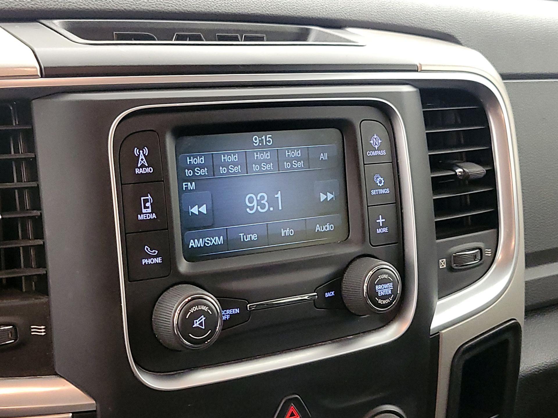 Thumbnail: 2020 RAM 1500 Classic - 15