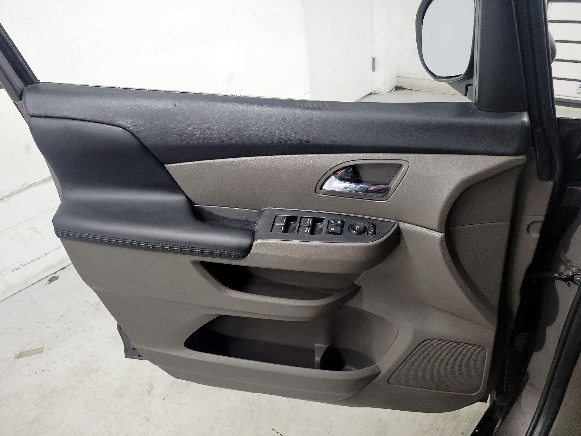 Thumbnail: 2016 Honda Odyssey - 12