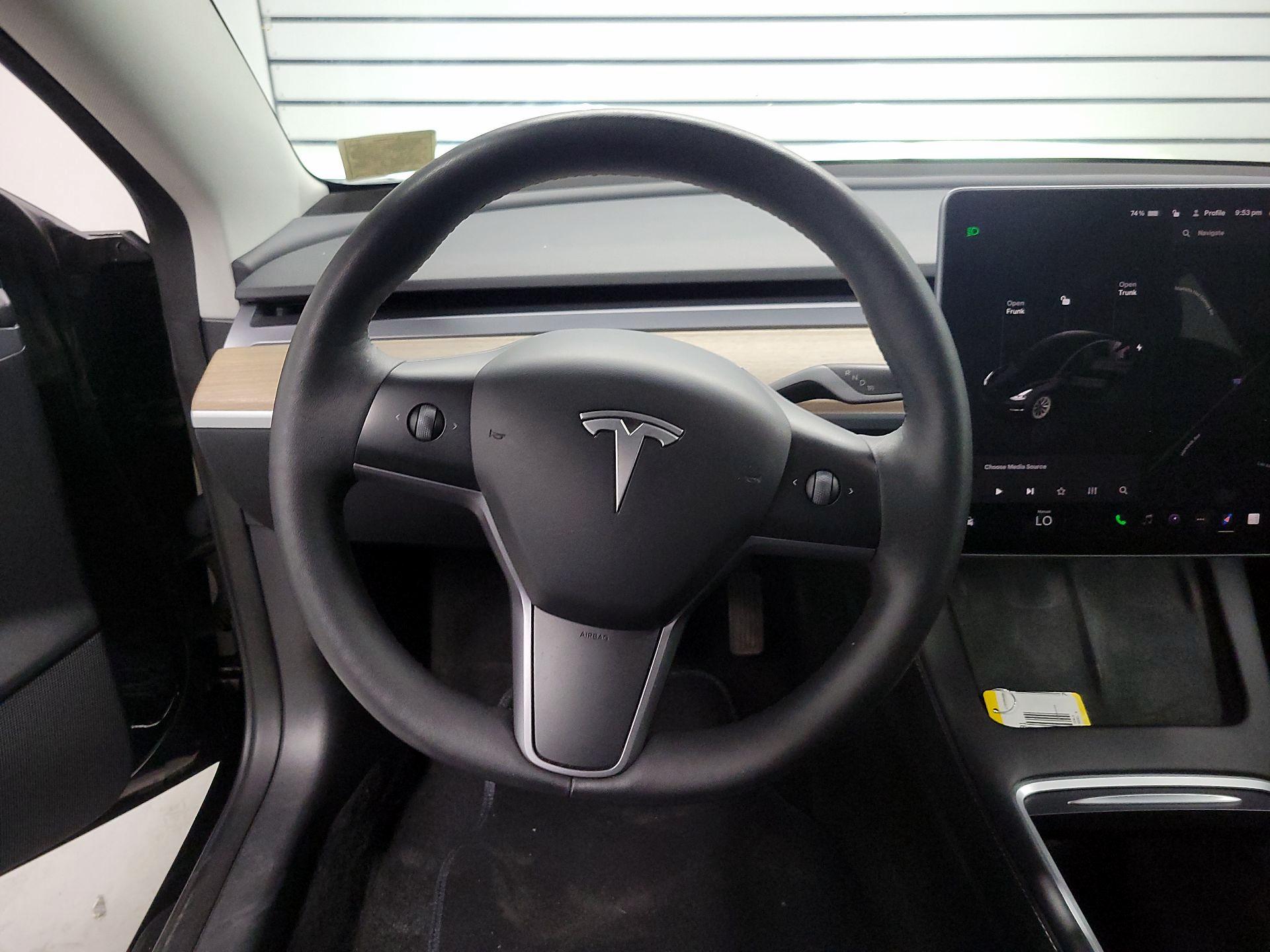 Thumbnail: 2023 Tesla Model 3 - 10