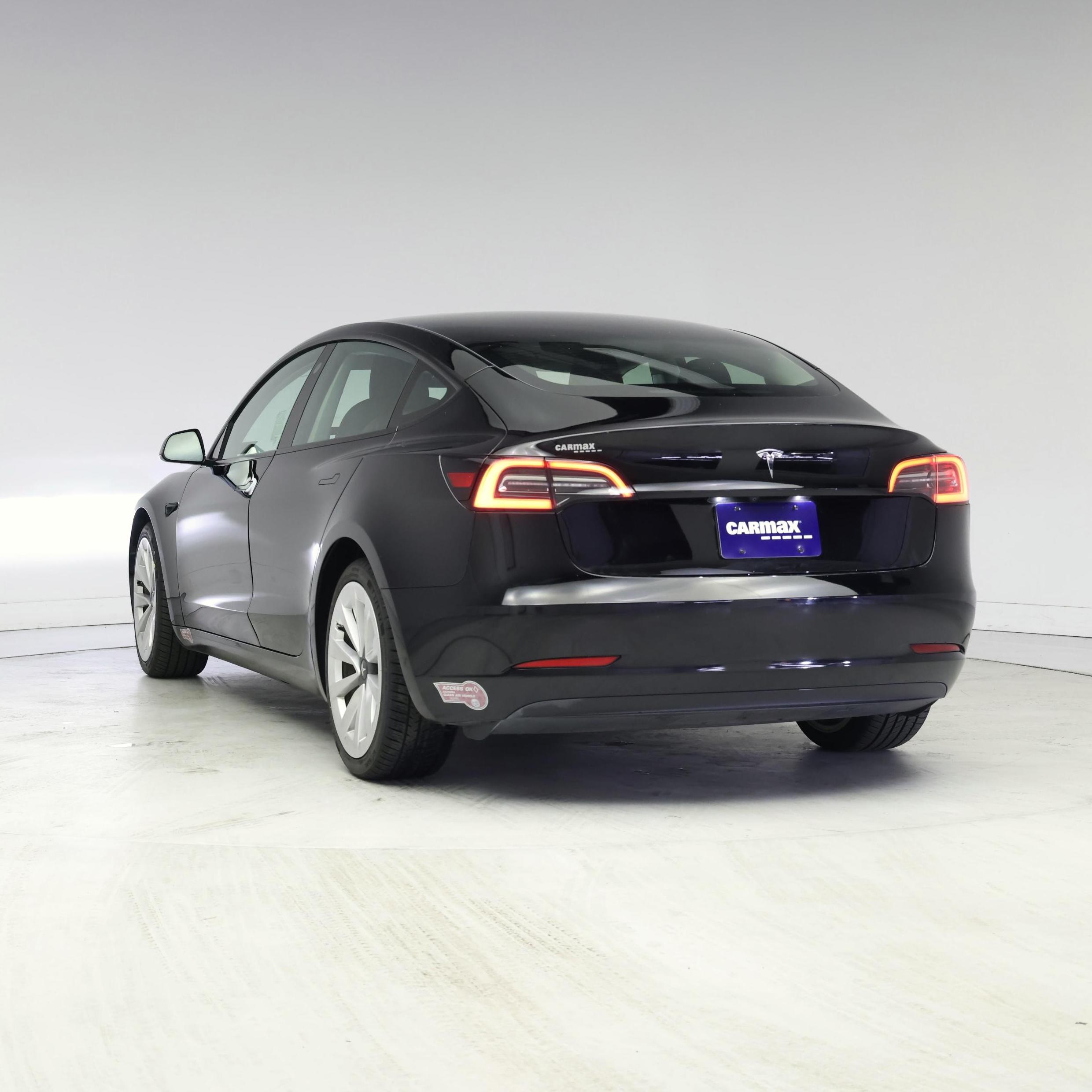 Thumbnail: 2023 Tesla Model 3 - 2