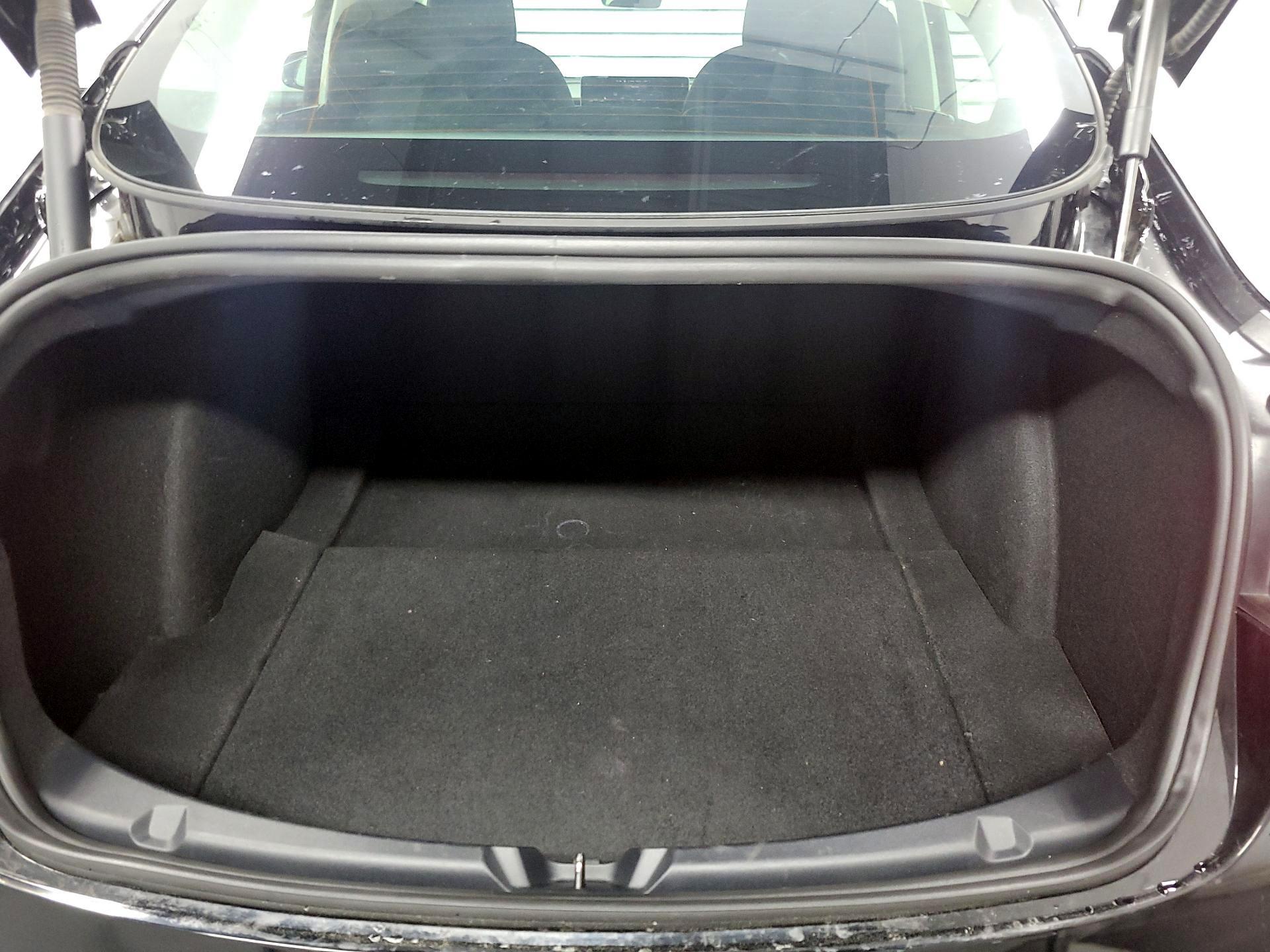 Thumbnail: 2023 Tesla Model 3 - 19