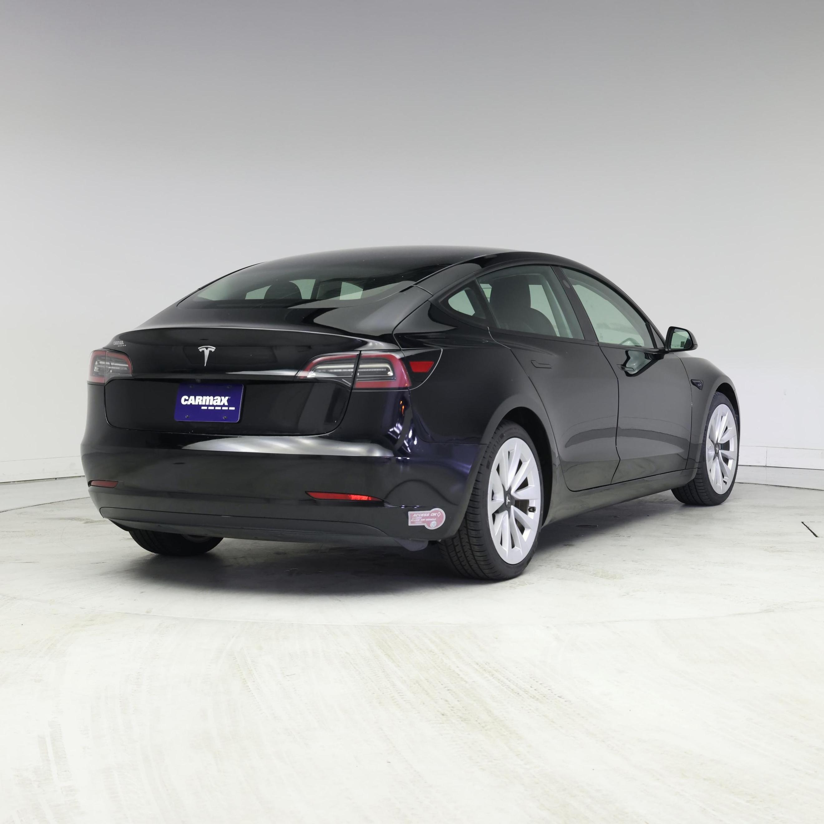 Thumbnail: 2023 Tesla Model 3 - 8