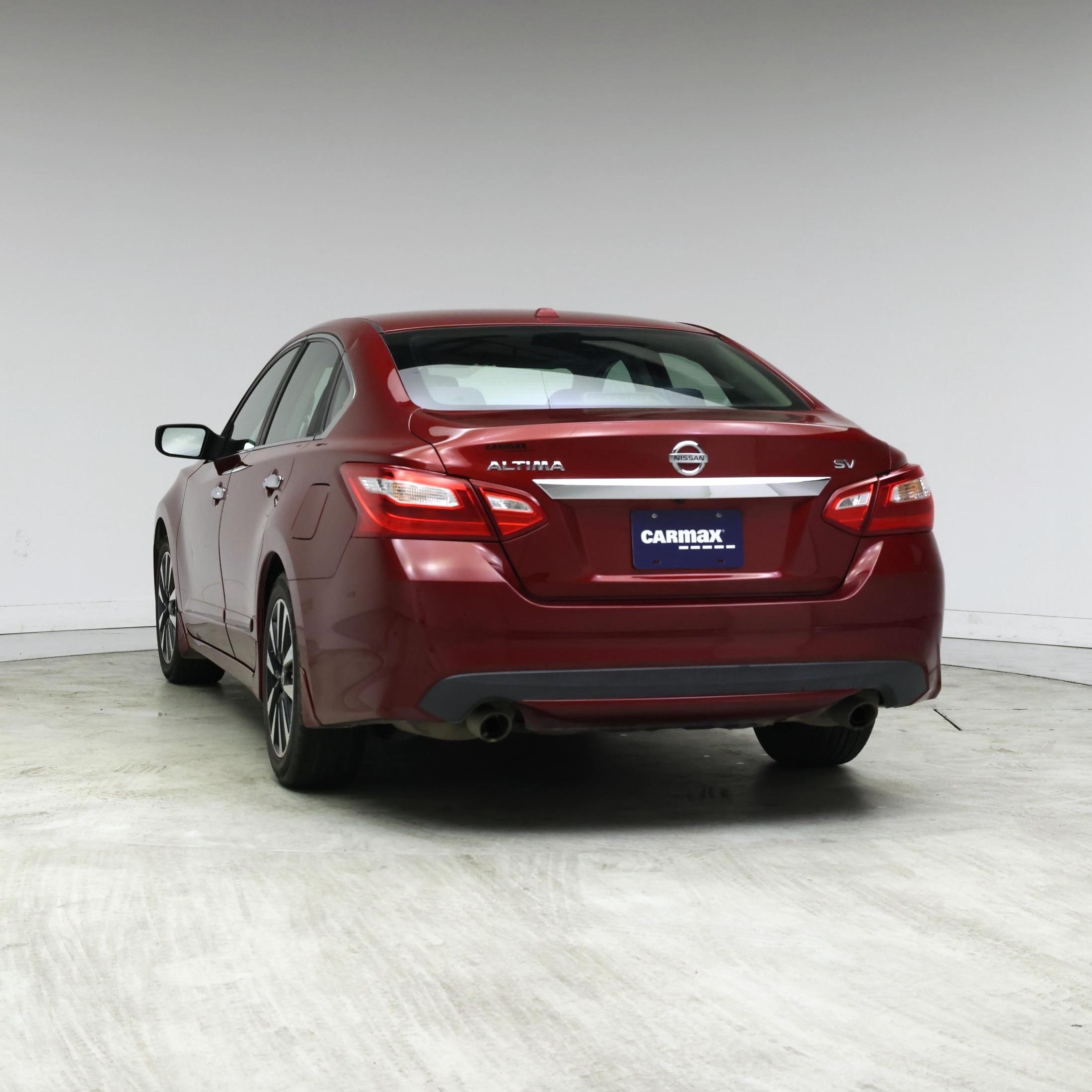 Thumbnail: 2017 Nissan Altima - 6