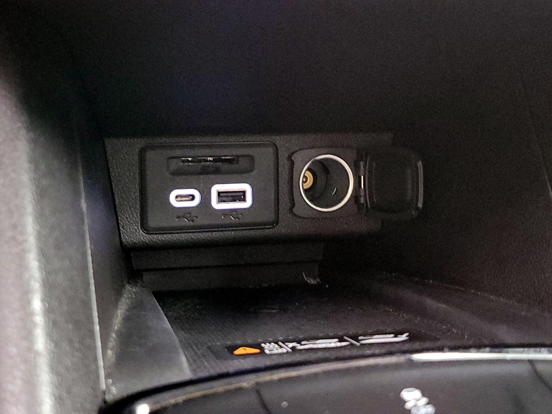 Thumbnail: 2023 Chevrolet Bolt EUV - 18