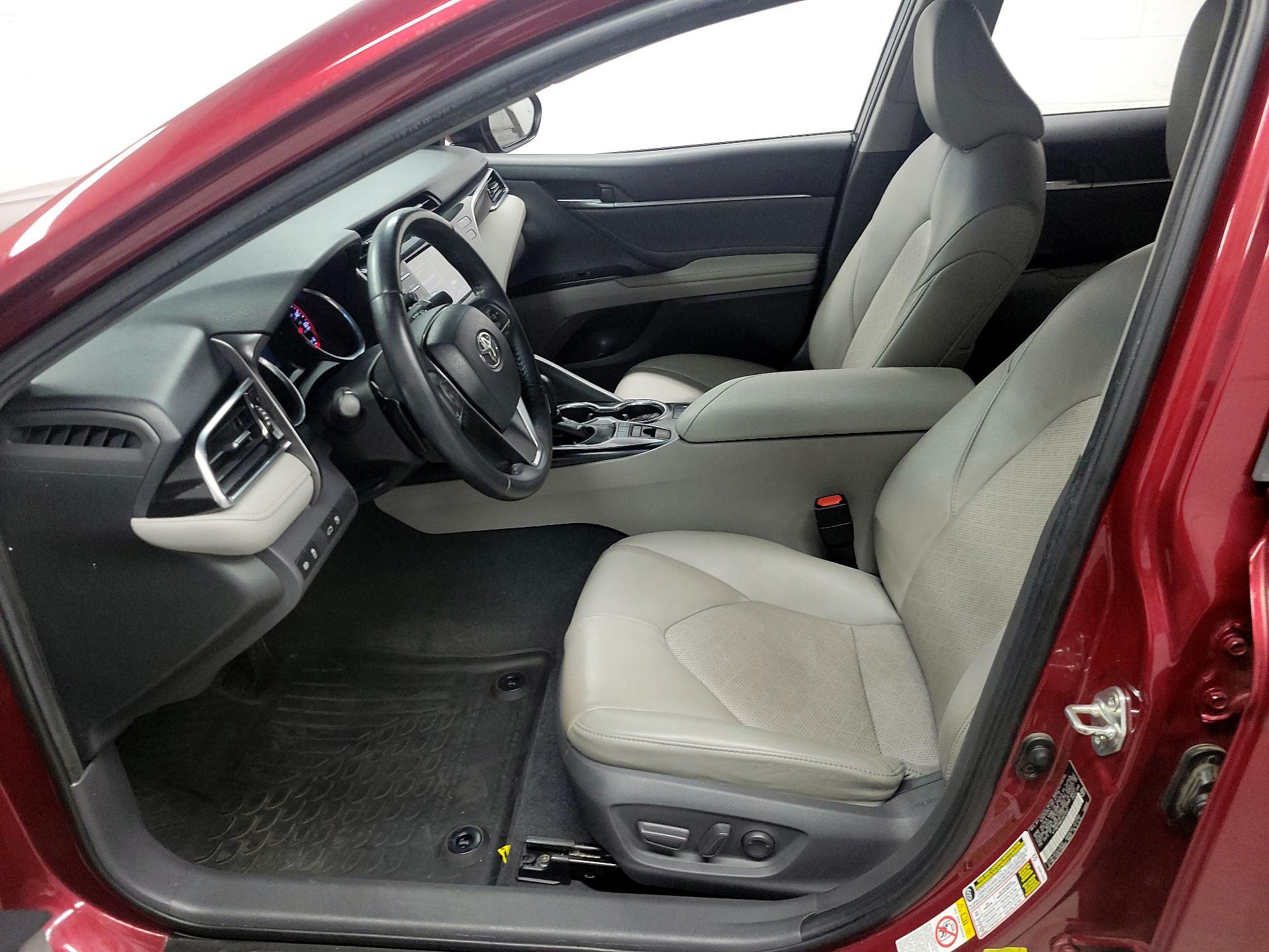Thumbnail: 2018 Toyota Camry - 11
