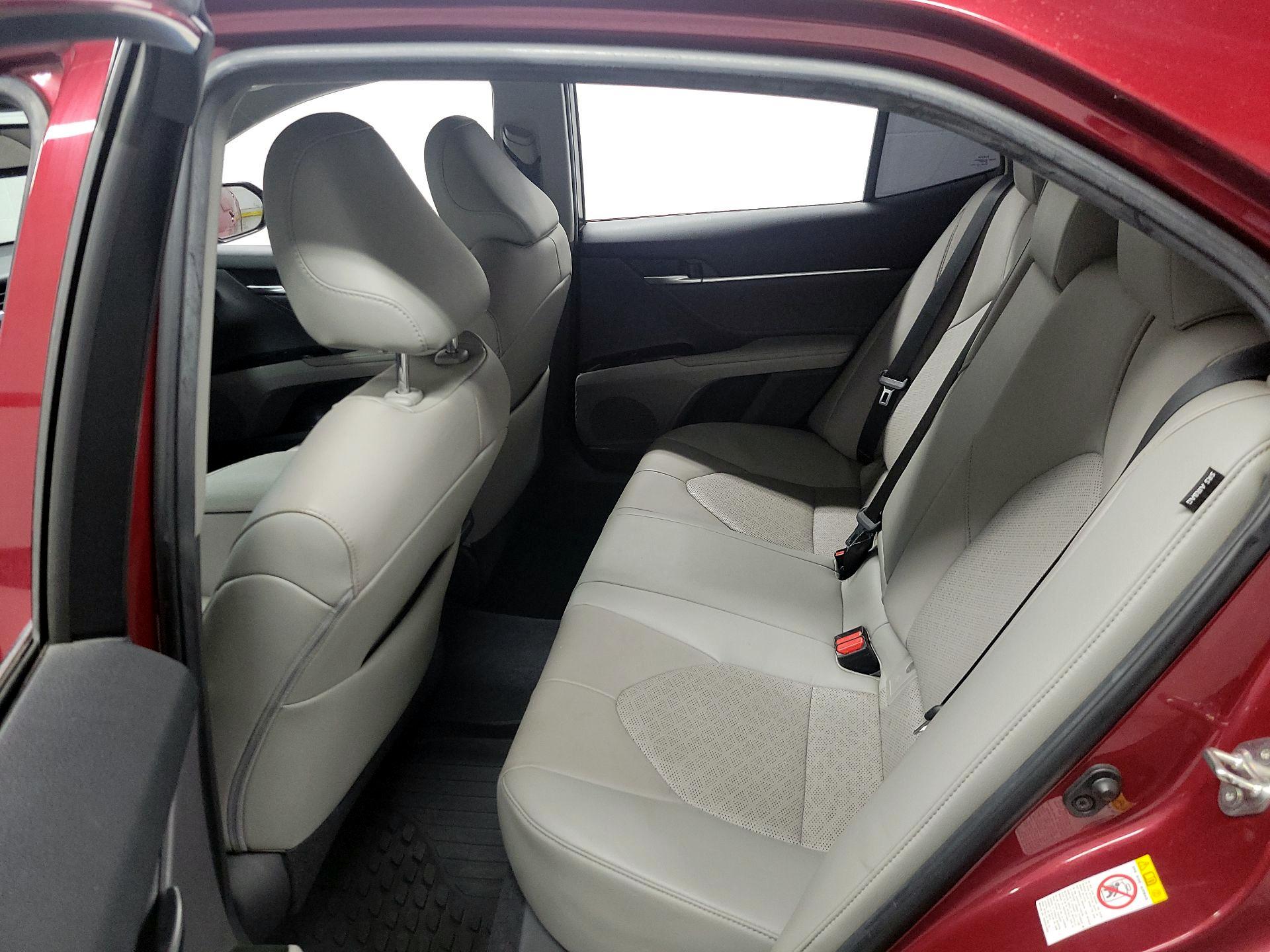 Thumbnail: 2018 Toyota Camry - 18