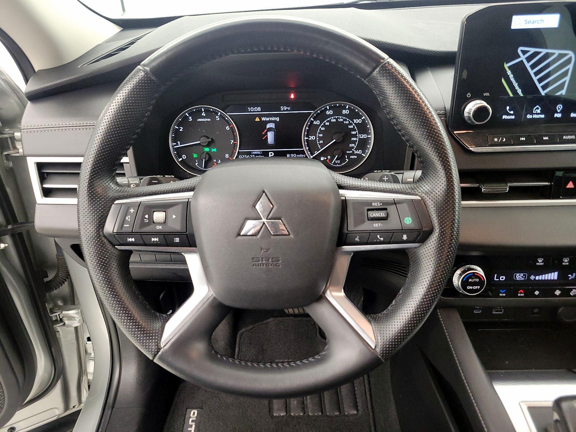 Thumbnail: 2022 Mitsubishi Outlander - 10